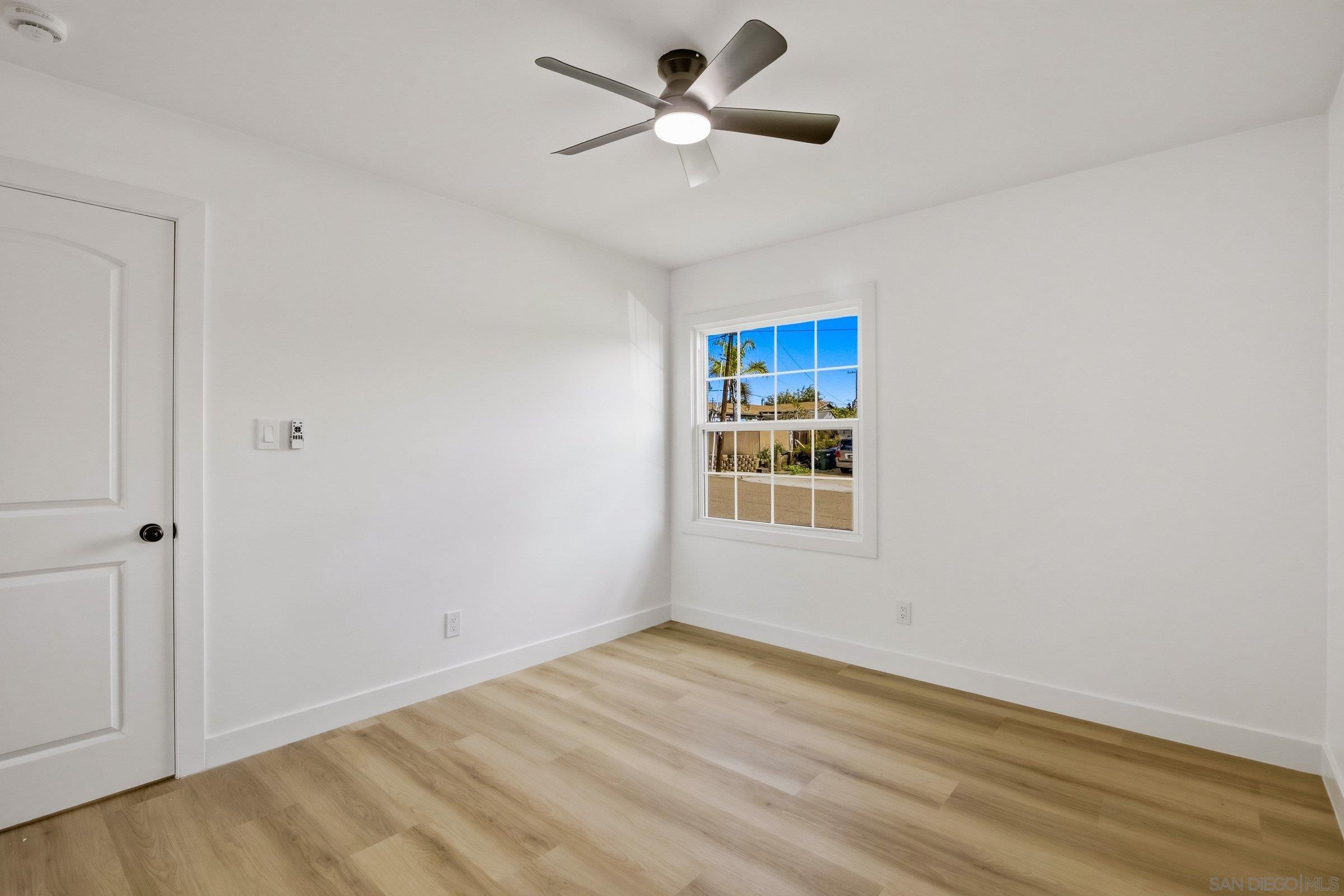 Detail Gallery Image 24 of 33 For 1670  Enfield, Spring Valley,  CA 91977 - 3 Beds | 2 Baths