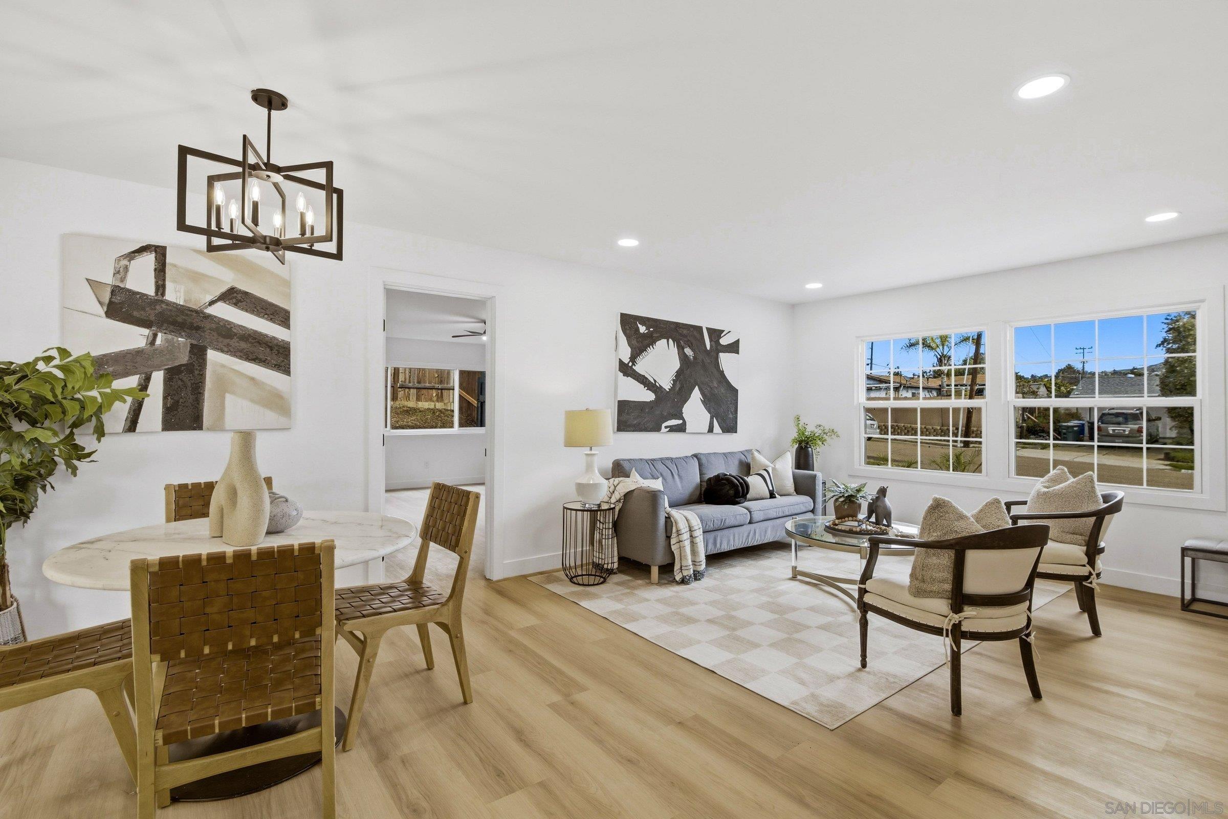 Detail Gallery Image 8 of 33 For 1670  Enfield, Spring Valley,  CA 91977 - 3 Beds | 2 Baths