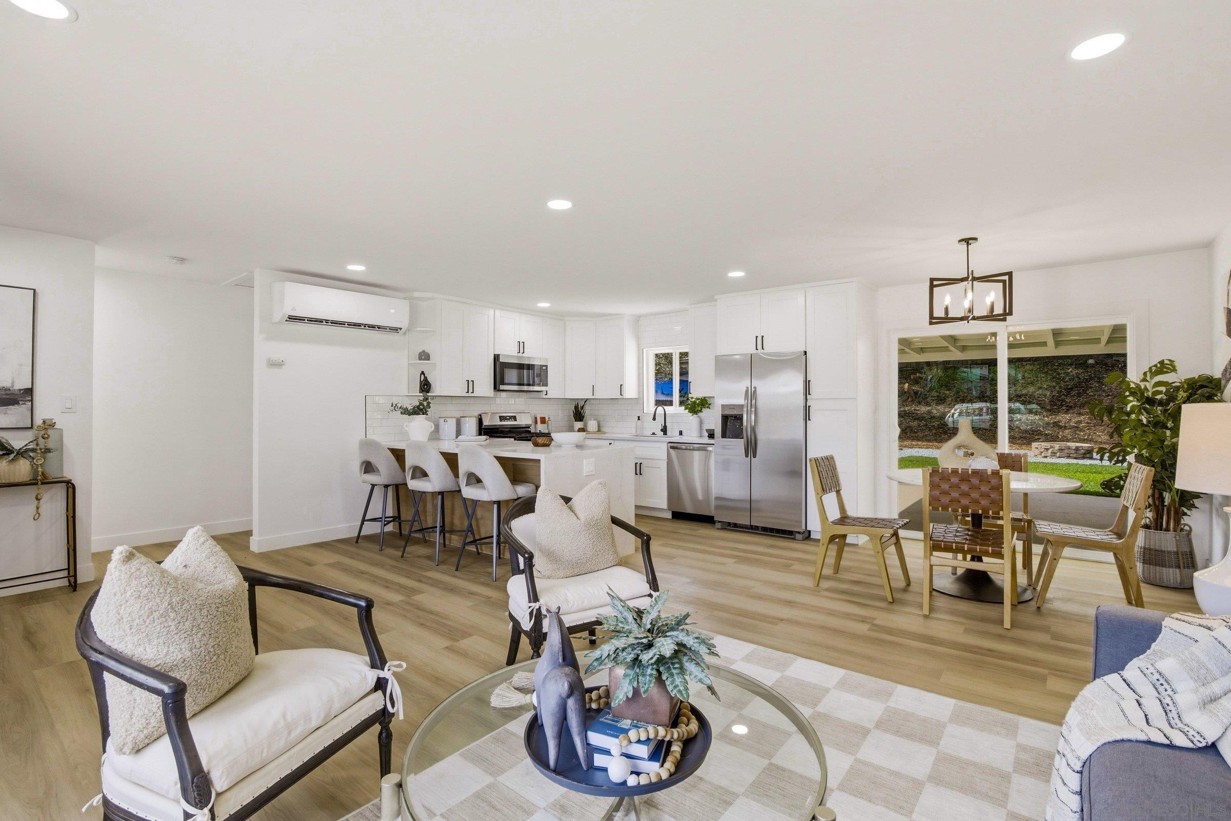 Detail Gallery Image 10 of 33 For 1670  Enfield, Spring Valley,  CA 91977 - 3 Beds | 2 Baths