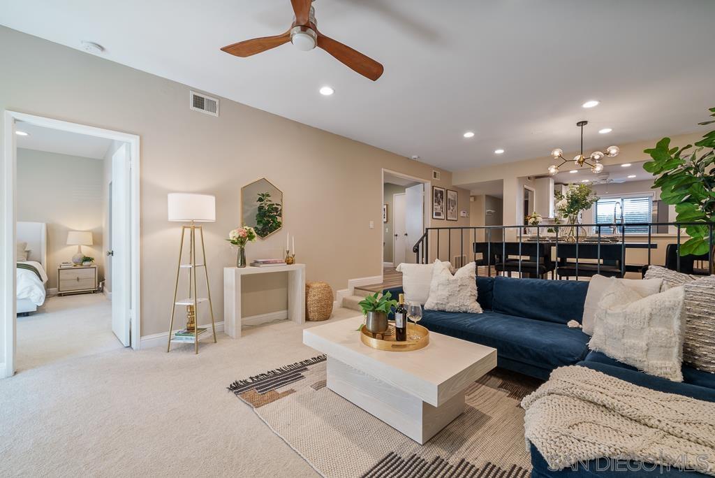 Detail Gallery Image 17 of 56 For 3121  Evening Way  #B,  La Jolla,  CA 92037 - 3 Beds | 2 Baths