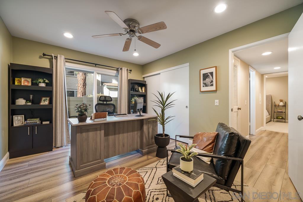 Detail Gallery Image 27 of 56 For 3121  Evening Way  #B,  La Jolla,  CA 92037 - 3 Beds | 2 Baths