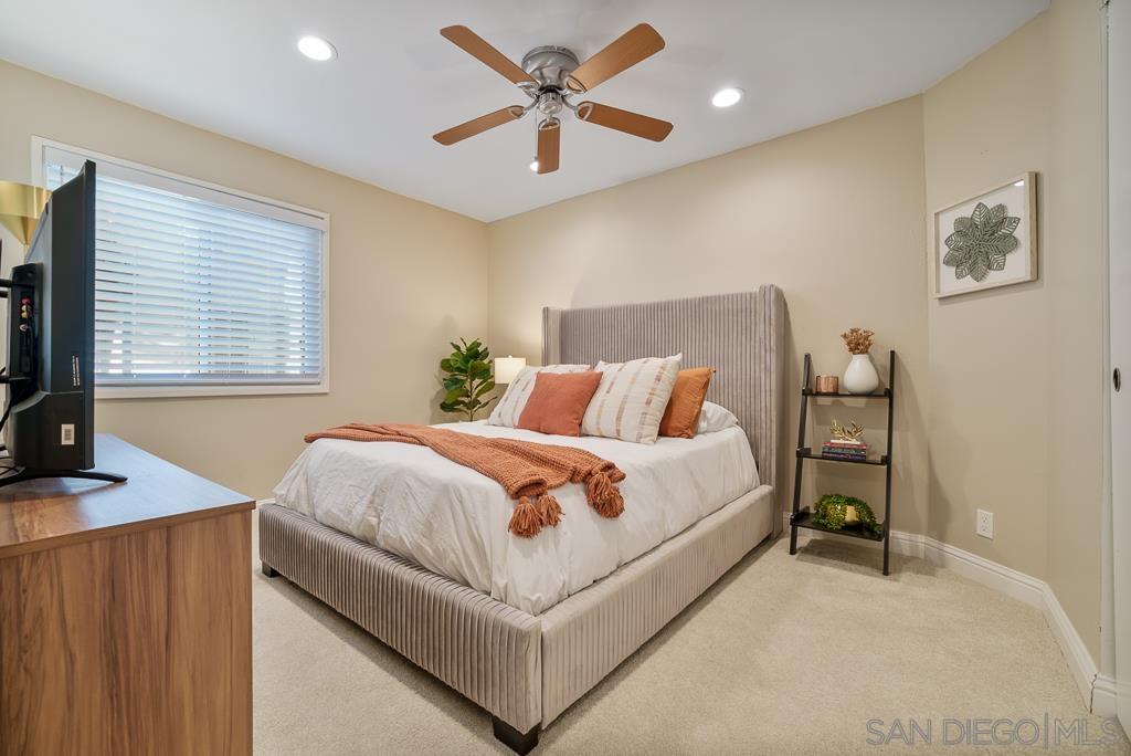 Detail Gallery Image 30 of 56 For 3121  Evening Way  #B,  La Jolla,  CA 92037 - 3 Beds | 2 Baths