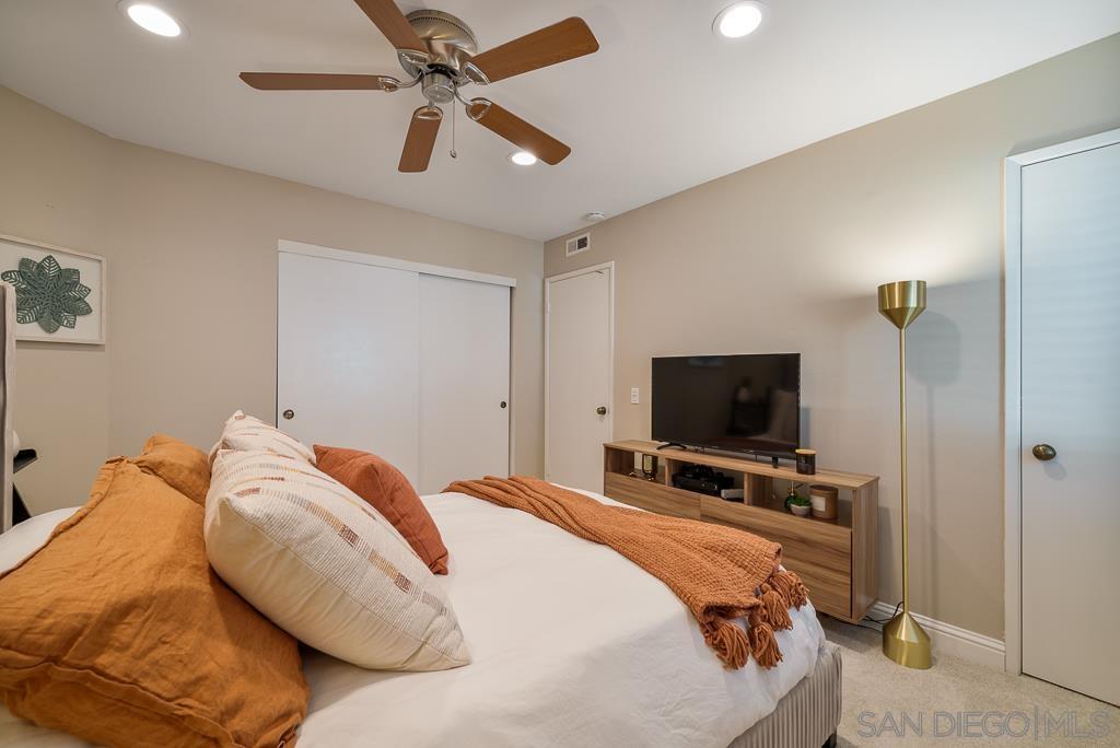Detail Gallery Image 31 of 56 For 3121  Evening Way  #B,  La Jolla,  CA 92037 - 3 Beds | 2 Baths