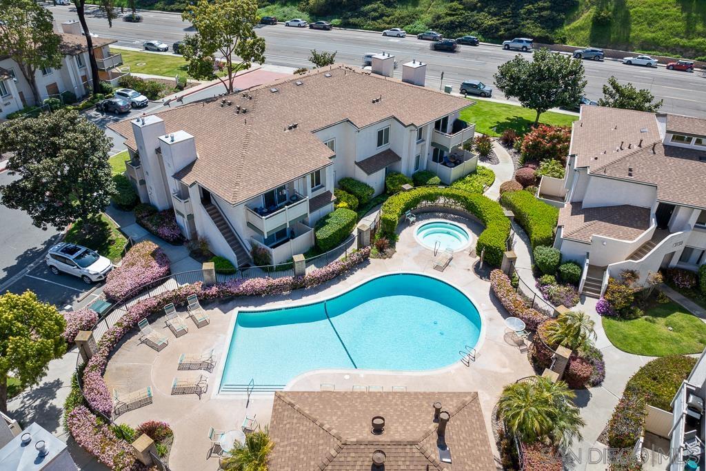 Detail Gallery Image 36 of 56 For 3121  Evening Way  #B,  La Jolla,  CA 92037 - 3 Beds | 2 Baths