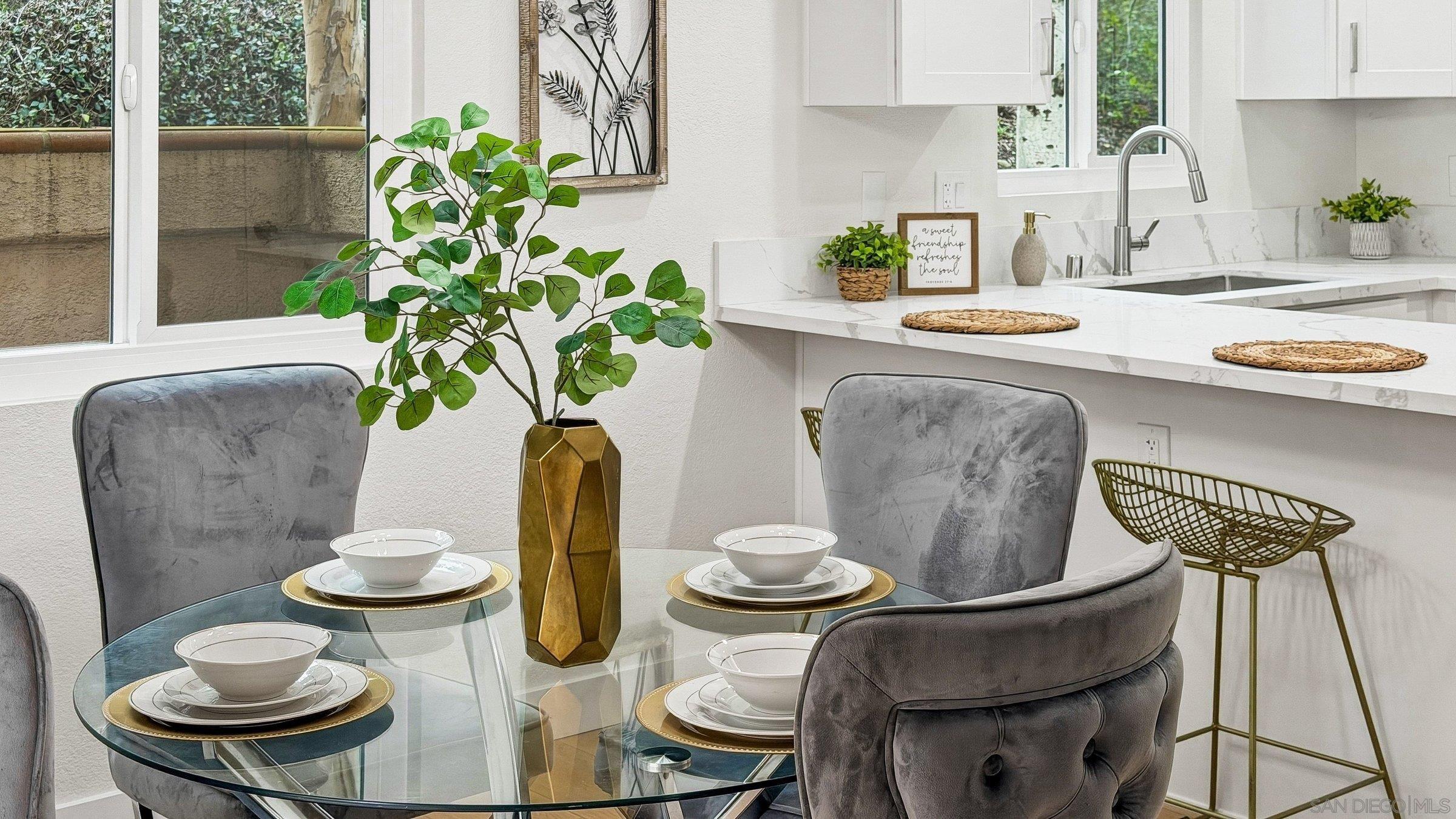 Detail Gallery Image 12 of 32 For 11219  Avenida De Los Lobos  #E,  San Diego,  CA 92127 - 1 Beds | 1 Baths