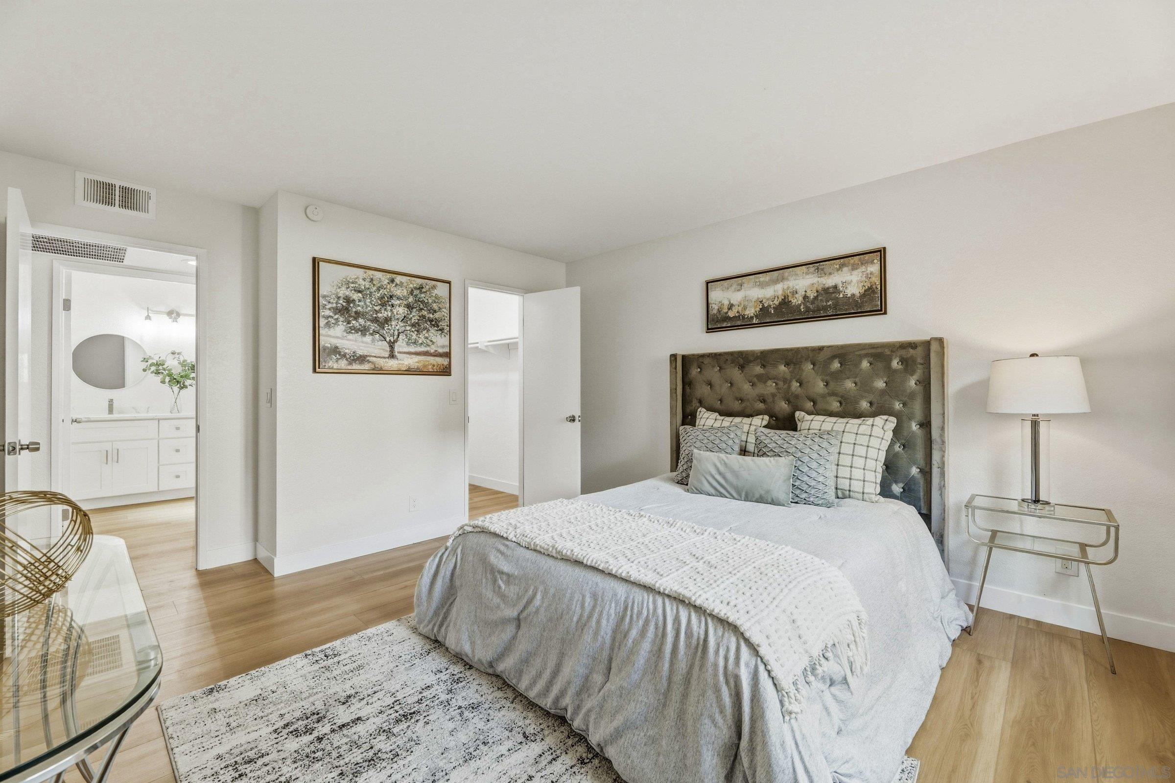 Detail Gallery Image 16 of 32 For 11219  Avenida De Los Lobos  #E,  San Diego,  CA 92127 - 1 Beds | 1 Baths