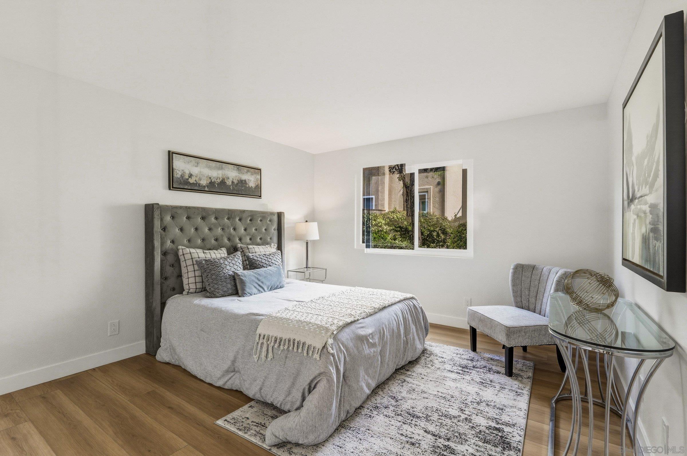 Detail Gallery Image 17 of 32 For 11219  Avenida De Los Lobos  #E,  San Diego,  CA 92127 - 1 Beds | 1 Baths