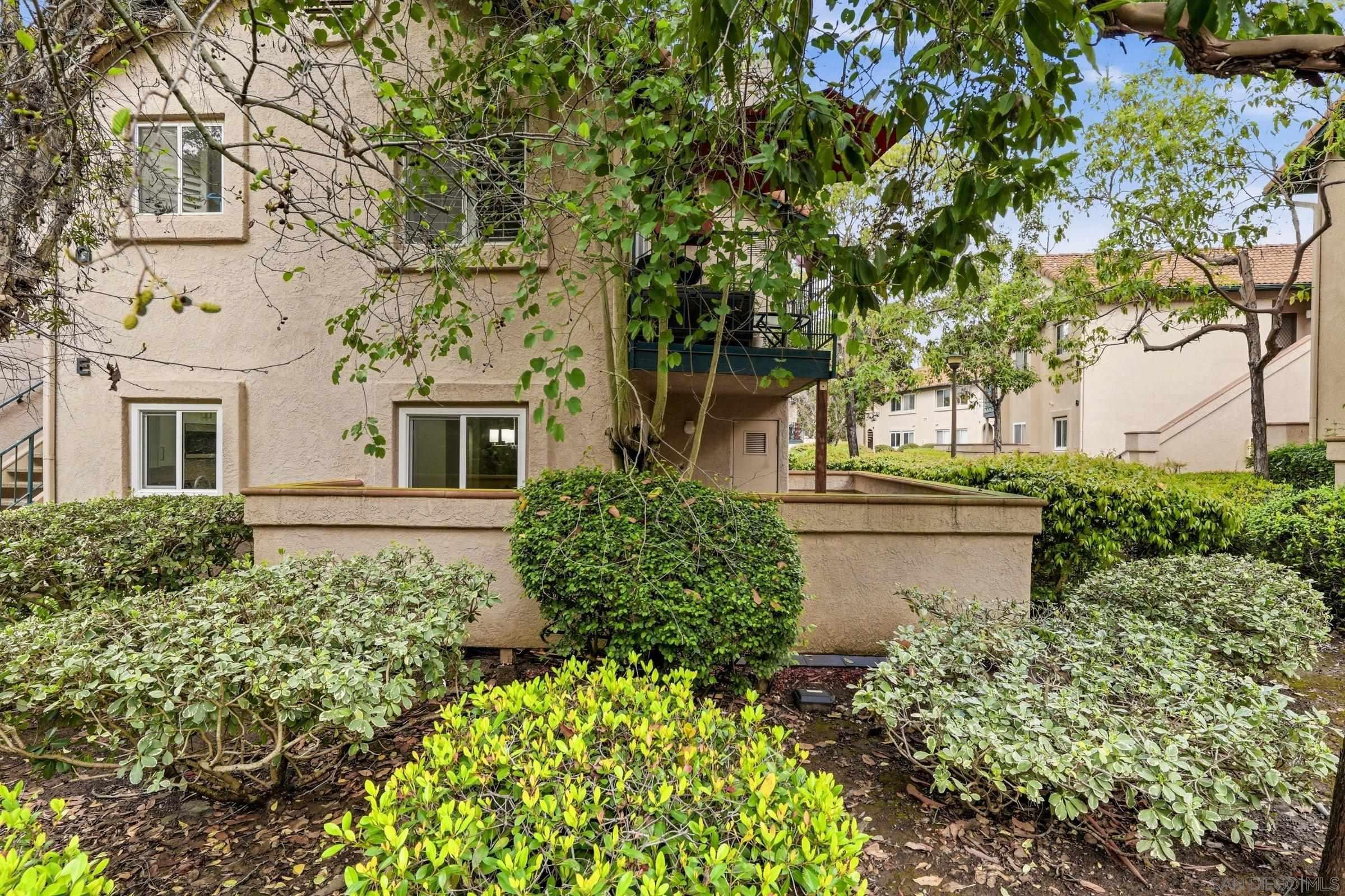 Detail Gallery Image 23 of 32 For 11219  Avenida De Los Lobos  #E,  San Diego,  CA 92127 - 1 Beds | 1 Baths