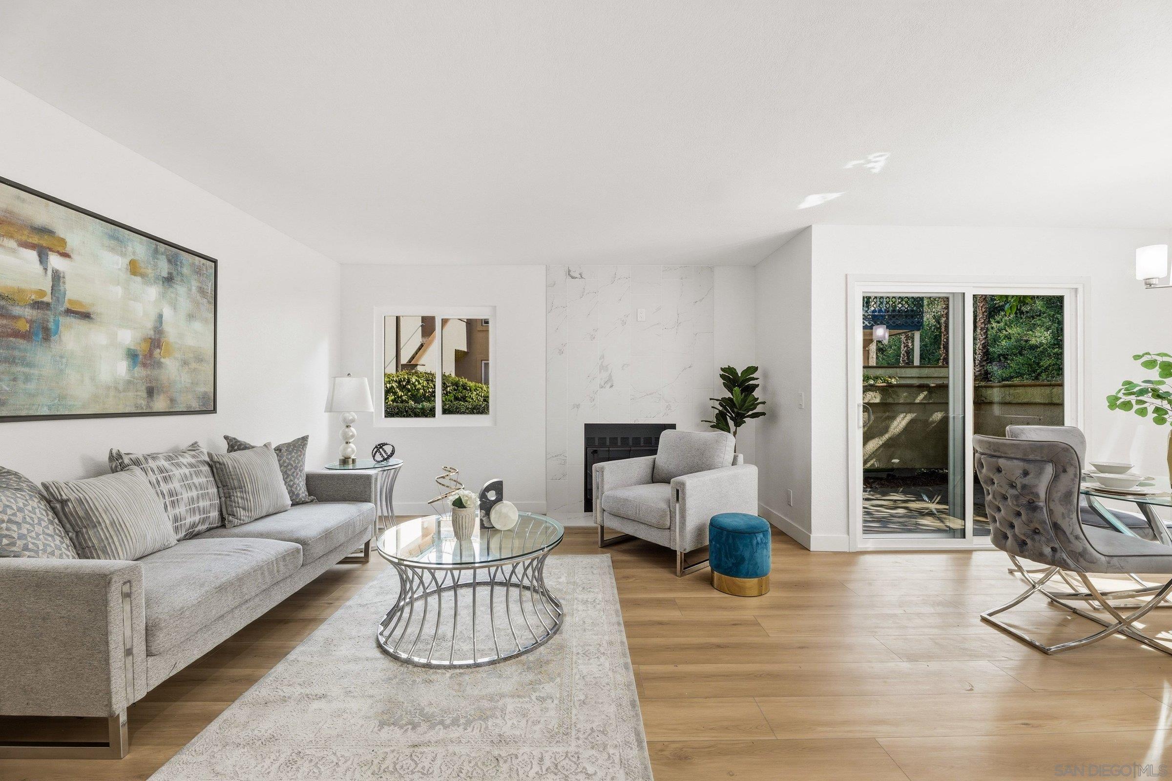 Detail Gallery Image 8 of 32 For 11219  Avenida De Los Lobos  #E,  San Diego,  CA 92127 - 1 Beds | 1 Baths