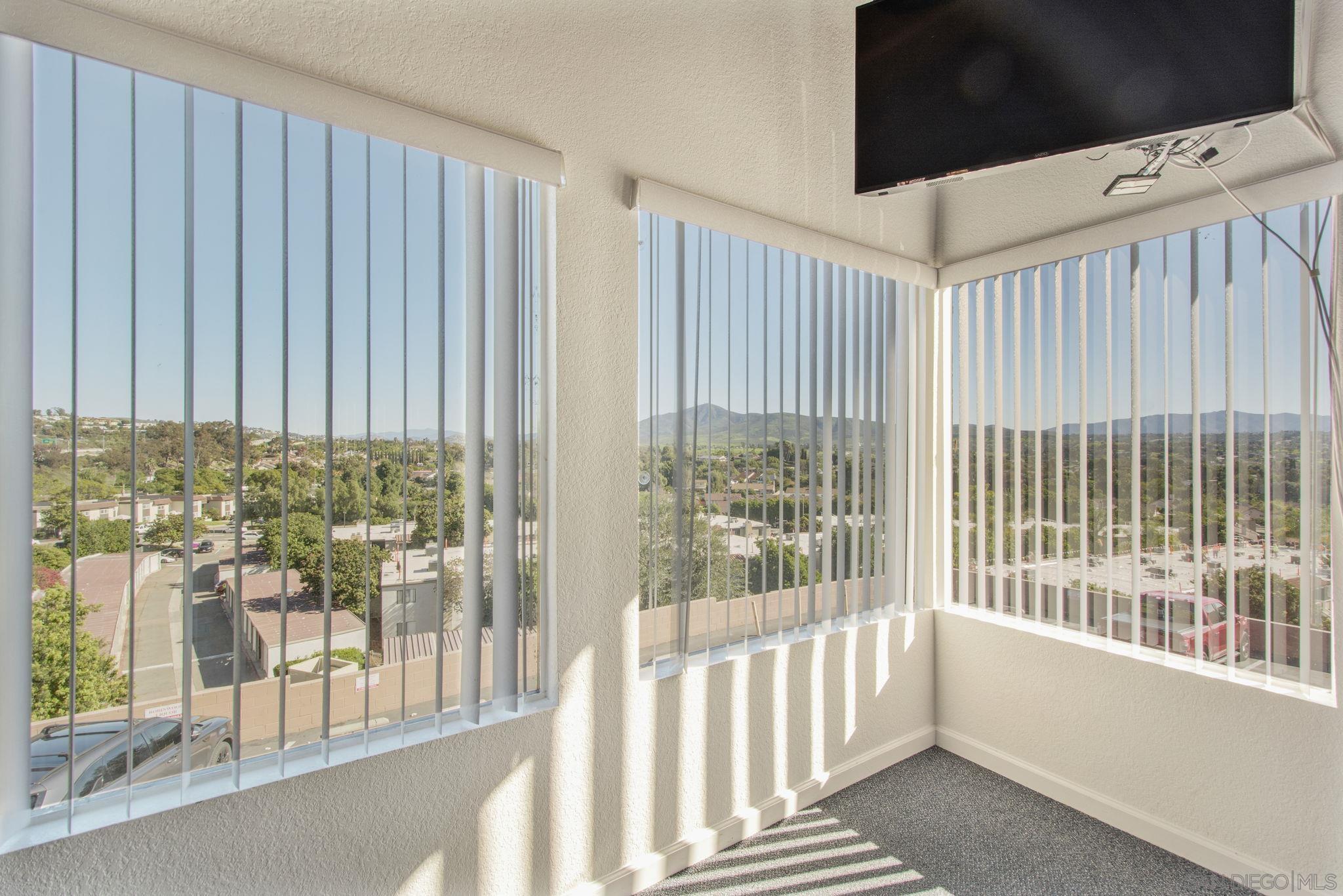 Detail Gallery Image 38 of 52 For 5120  Robinwood Road, Bonita,  CA 91902 - – Beds | – Baths