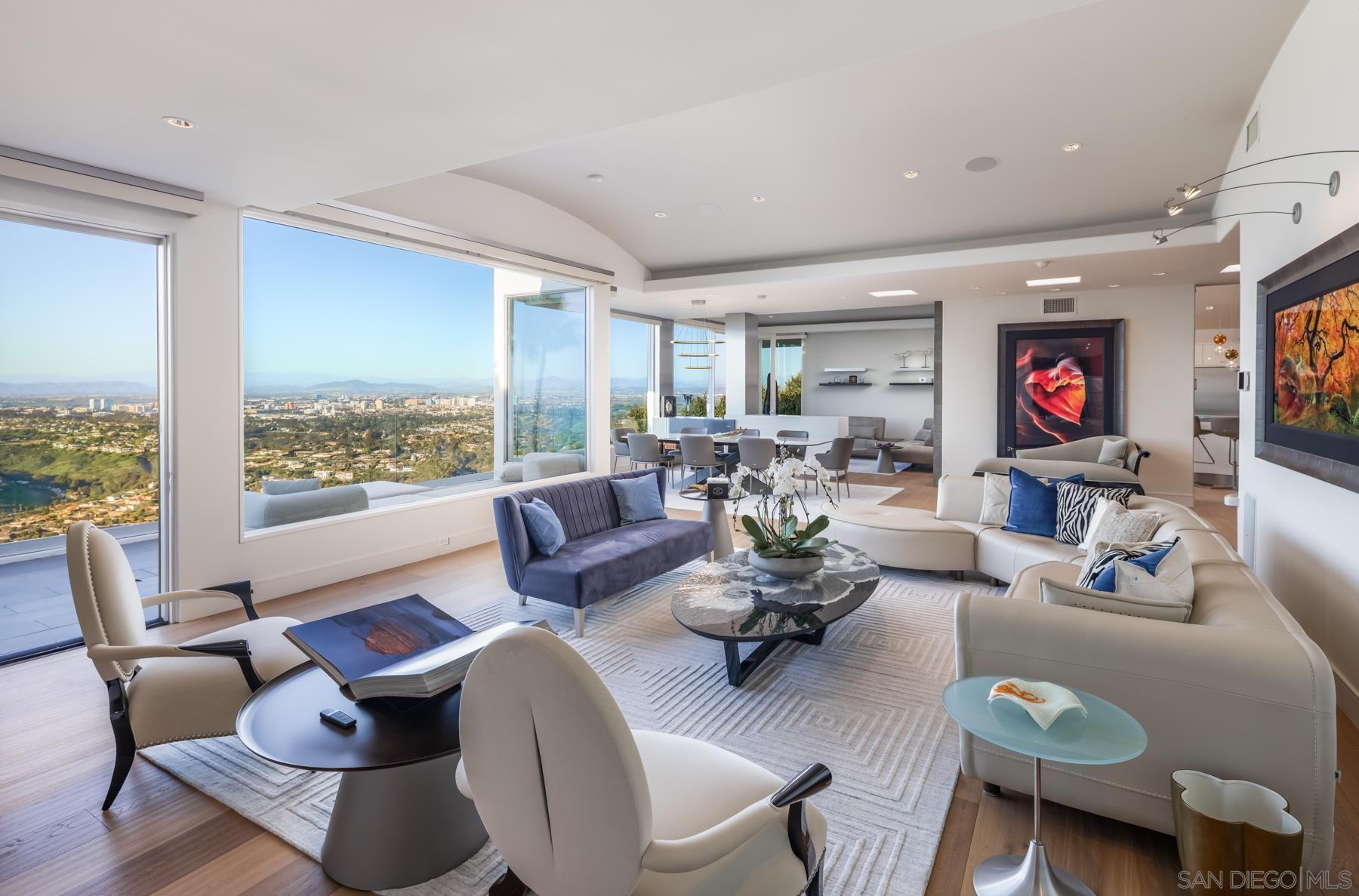 Detail Gallery Image 18 of 50 For 2032  via Casa Alta, La Jolla,  CA 92037 - 5 Beds | 5/1 Baths