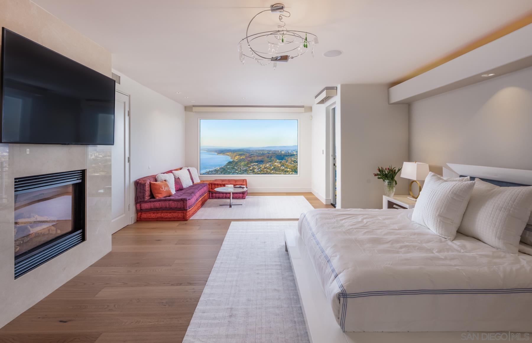 Detail Gallery Image 20 of 50 For 2032  via Casa Alta, La Jolla,  CA 92037 - 5 Beds | 5/1 Baths