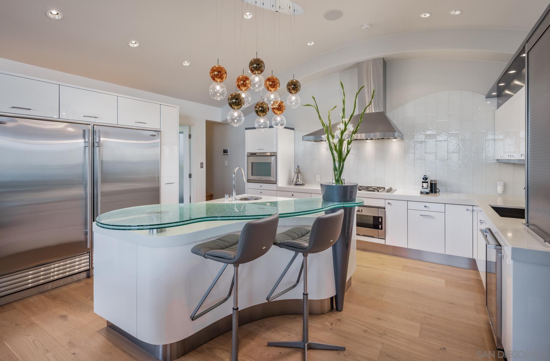 Detail Gallery Image 27 of 50 For 2032  via Casa Alta, La Jolla,  CA 92037 - 5 Beds | 5/1 Baths