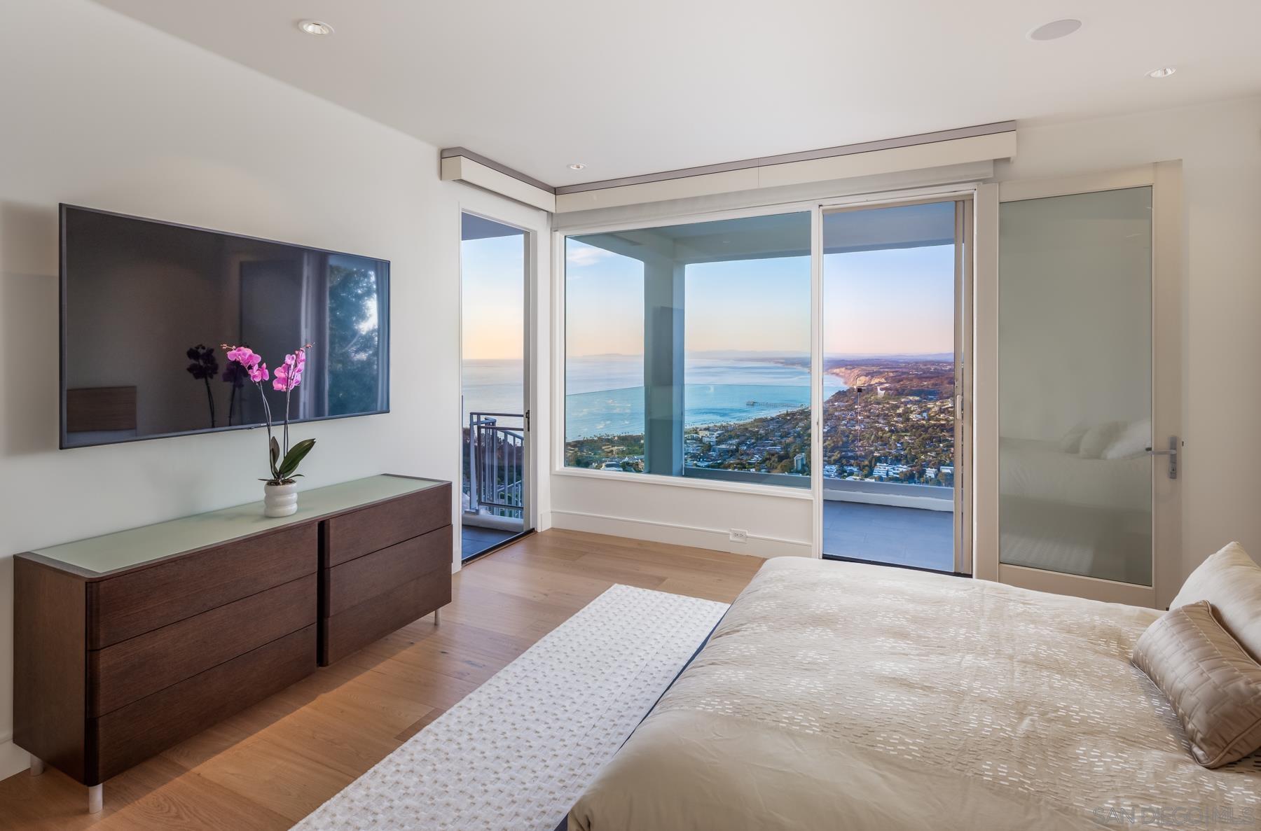 Detail Gallery Image 35 of 50 For 2032  via Casa Alta, La Jolla,  CA 92037 - 5 Beds | 5/1 Baths