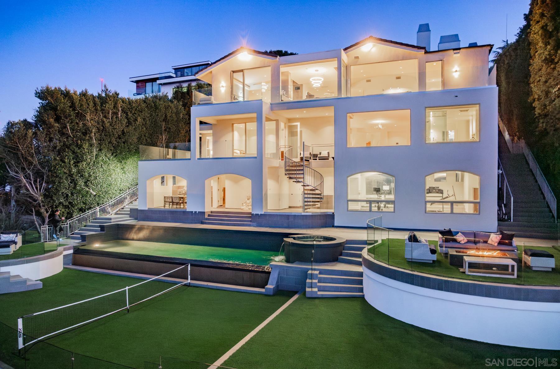 Detail Gallery Image 41 of 50 For 2032  via Casa Alta, La Jolla,  CA 92037 - 5 Beds | 5/1 Baths