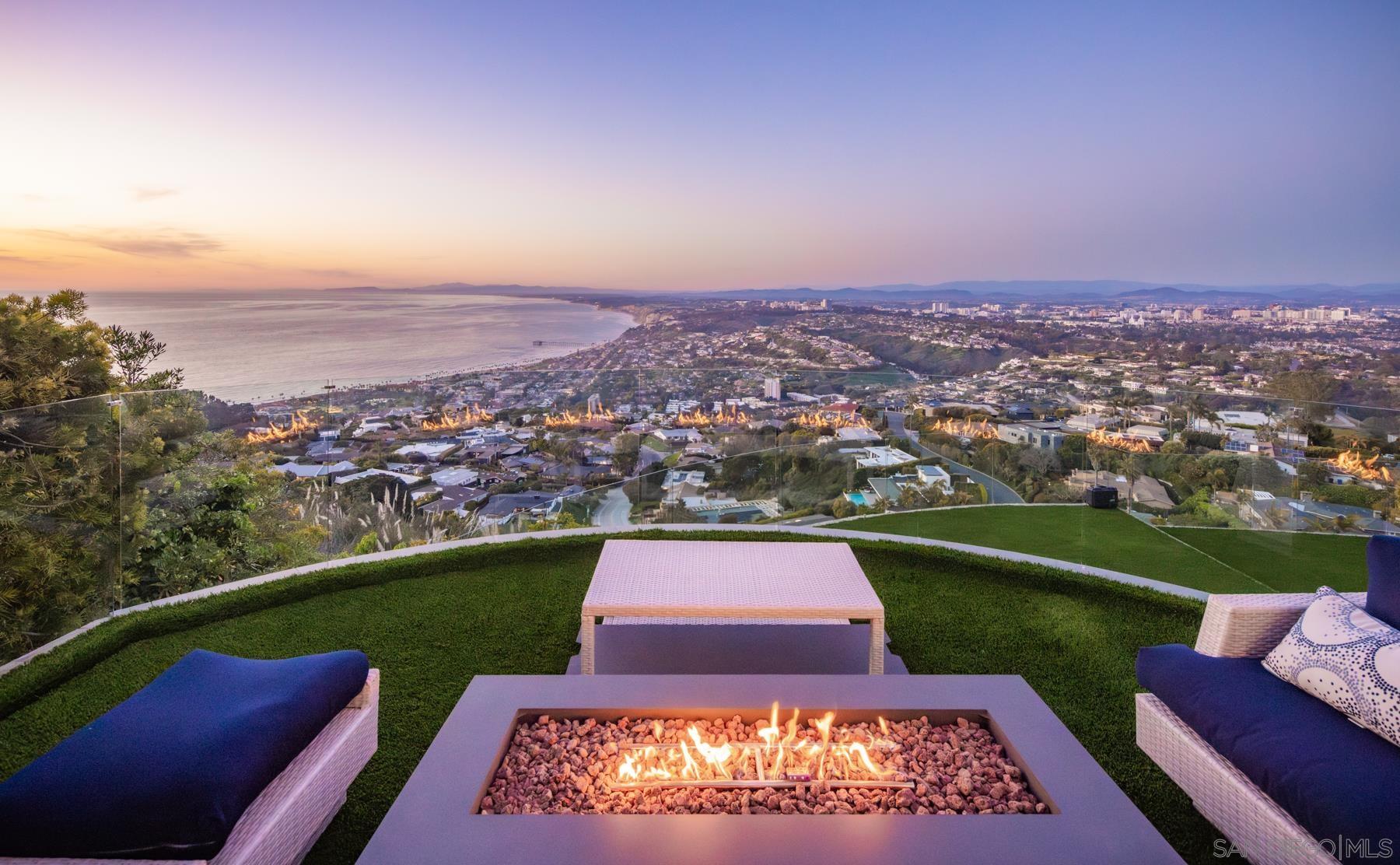 Detail Gallery Image 45 of 50 For 2032  via Casa Alta, La Jolla,  CA 92037 - 5 Beds | 5/1 Baths