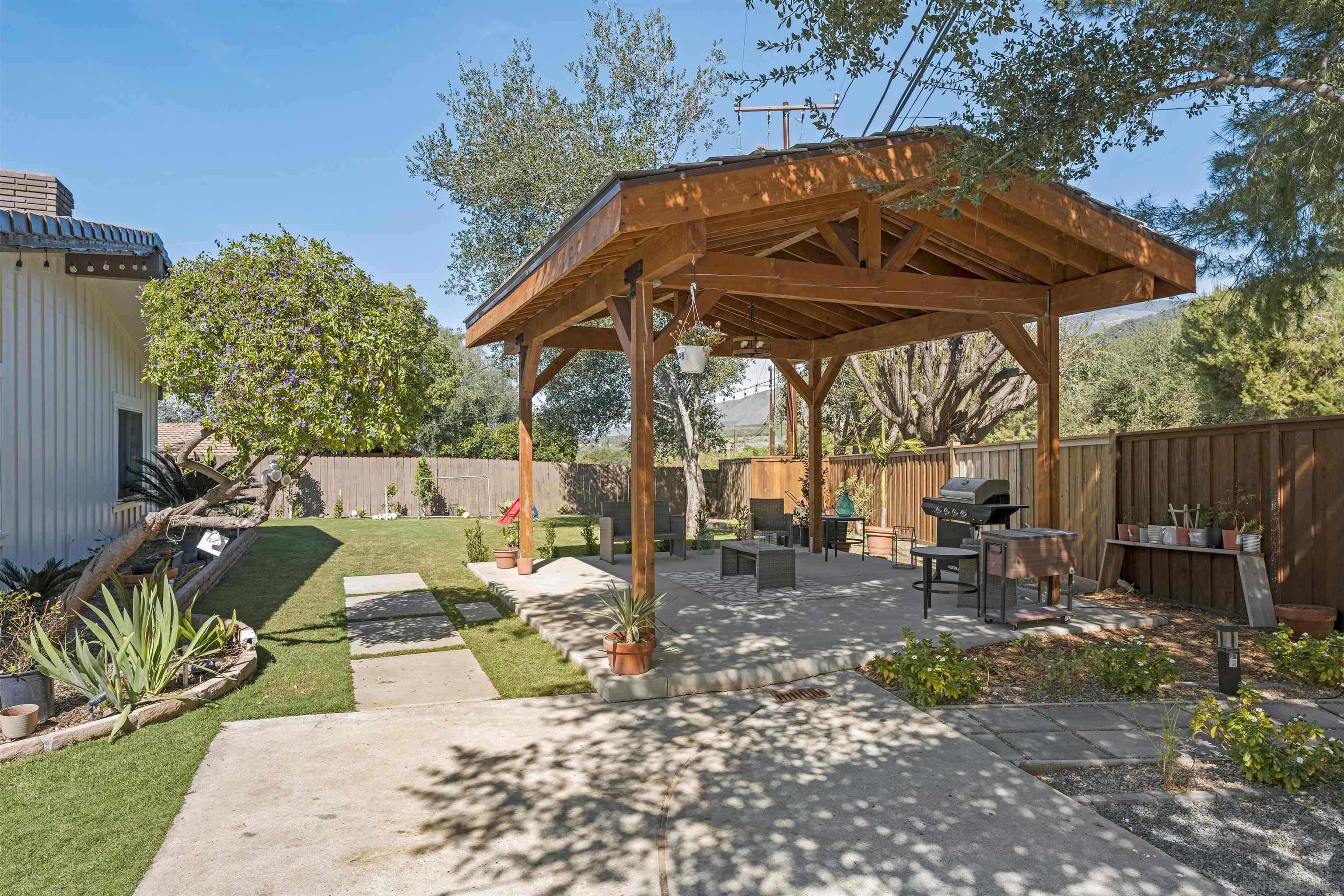 Detail Gallery Image 11 of 34 For 16707  Highway 76, Pauma Valley,  CA 92061 - 2 Beds | 2 Baths