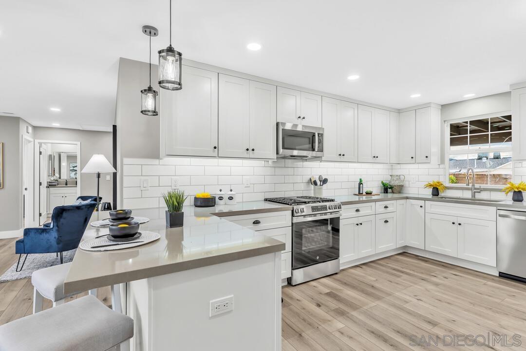 Detail Gallery Image 11 of 39 For 9209  Arnaz Way, Santee,  CA 92071 - 2 Beds | 2 Baths