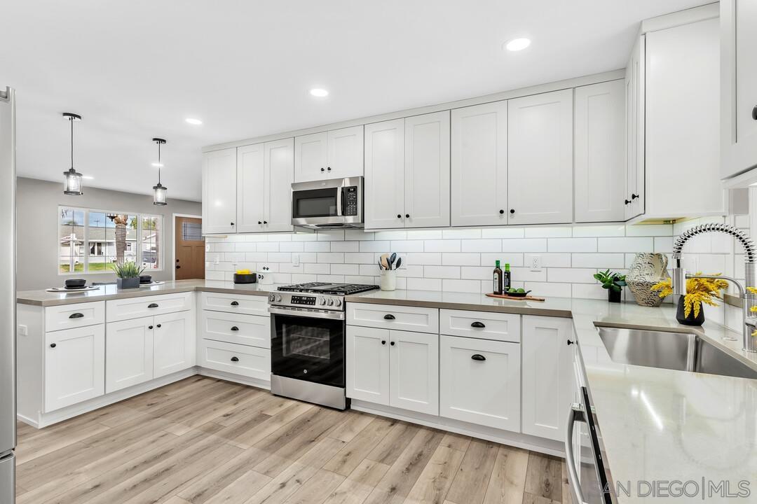 Detail Gallery Image 12 of 39 For 9209  Arnaz Way, Santee,  CA 92071 - 2 Beds | 2 Baths