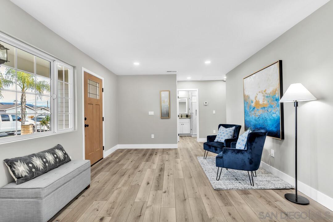 Detail Gallery Image 4 of 39 For 9209  Arnaz Way, Santee,  CA 92071 - 2 Beds | 2 Baths