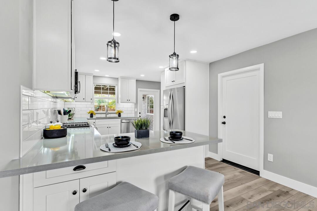 Detail Gallery Image 9 of 39 For 9209  Arnaz Way, Santee,  CA 92071 - 2 Beds | 2 Baths