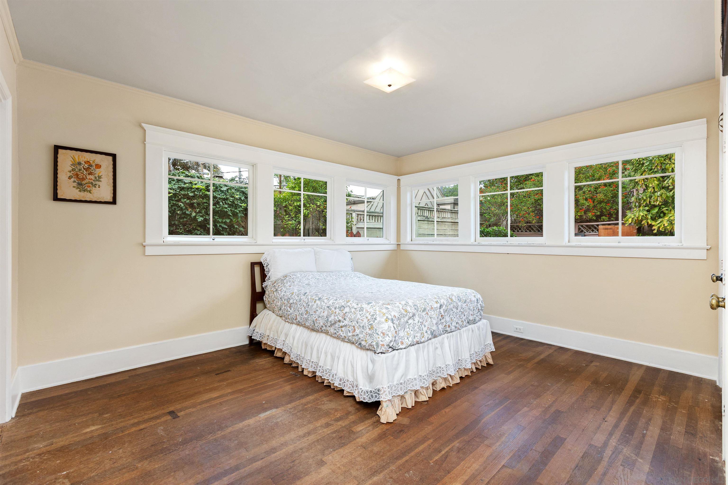 Detail Gallery Image 28 of 55 For 1884  Lyndon Rd, San Diego,  CA 92103 - 5 Beds | 2/1 Baths