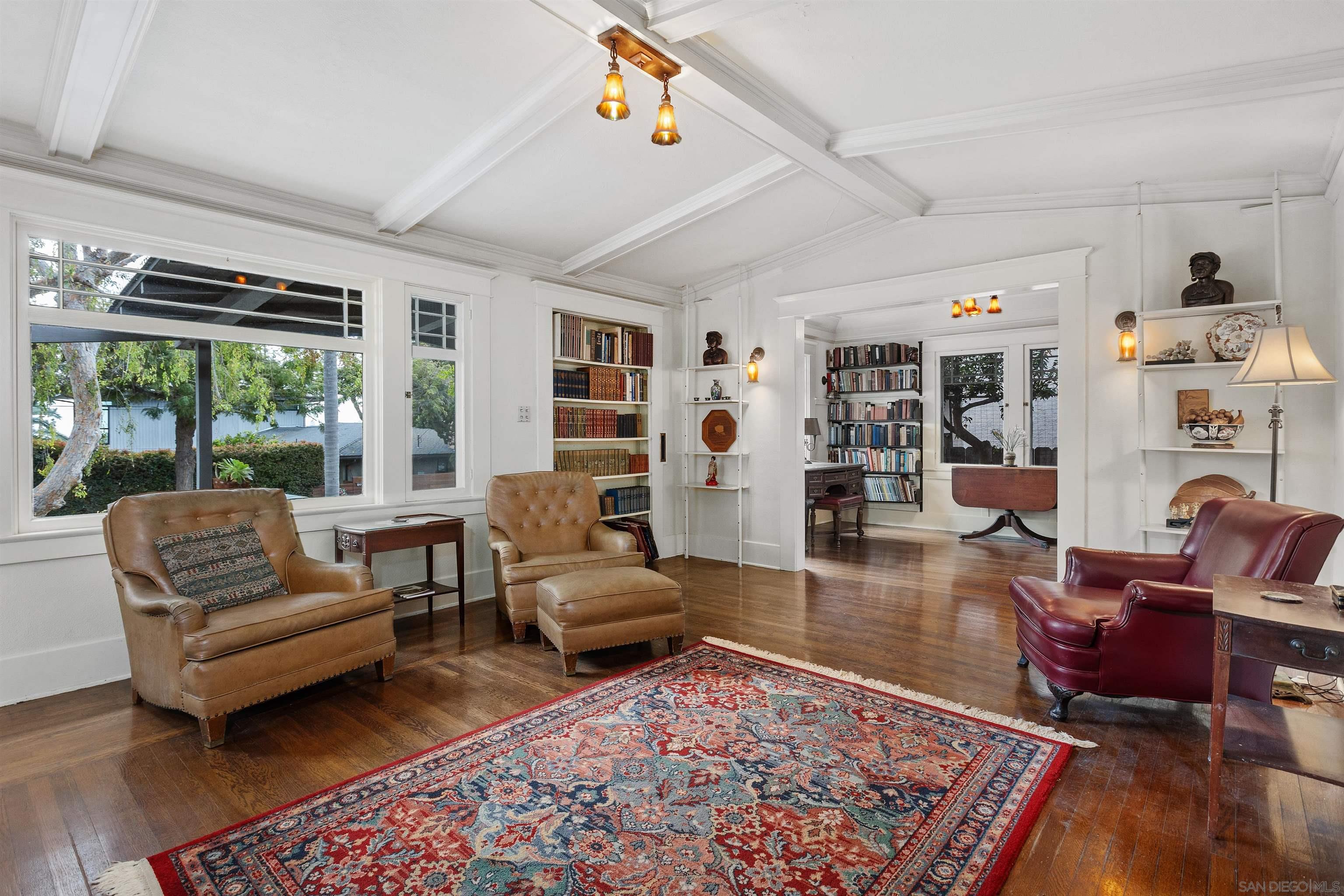 Detail Gallery Image 9 of 55 For 1884  Lyndon Rd, San Diego,  CA 92103 - 5 Beds | 2/1 Baths