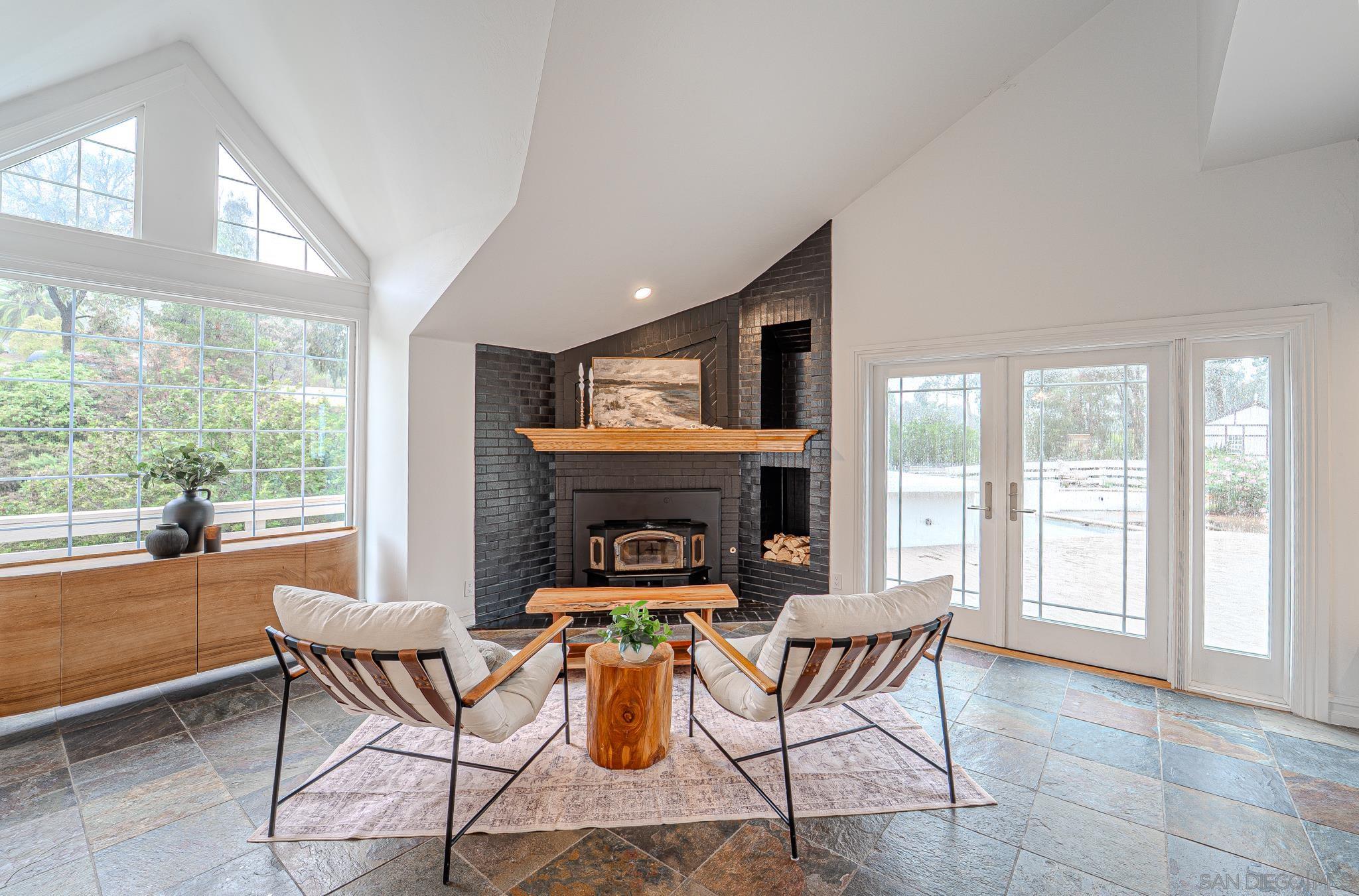 Detail Gallery Image 12 of 52 For 13746  Paseo Bonita, Poway,  CA 92064 - 4 Beds | 4/1 Baths