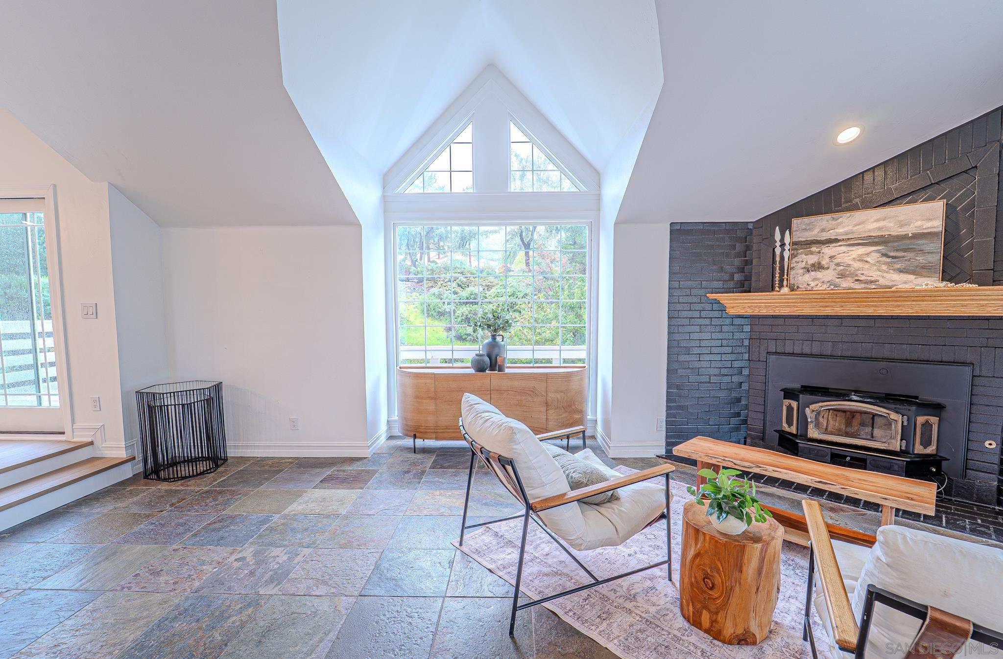 Detail Gallery Image 13 of 52 For 13746  Paseo Bonita, Poway,  CA 92064 - 4 Beds | 4/1 Baths