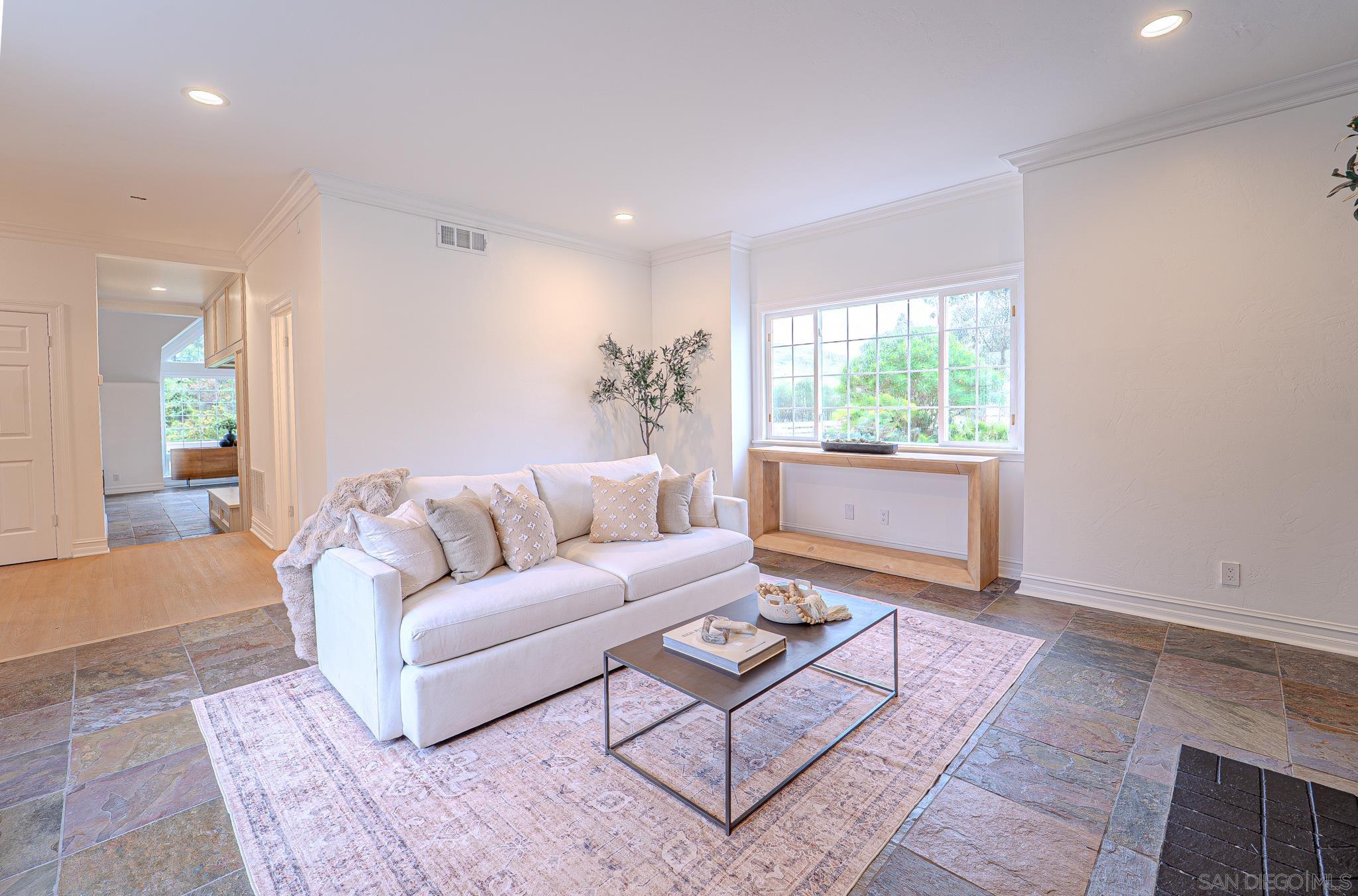 Detail Gallery Image 19 of 52 For 13746  Paseo Bonita, Poway,  CA 92064 - 4 Beds | 4/1 Baths