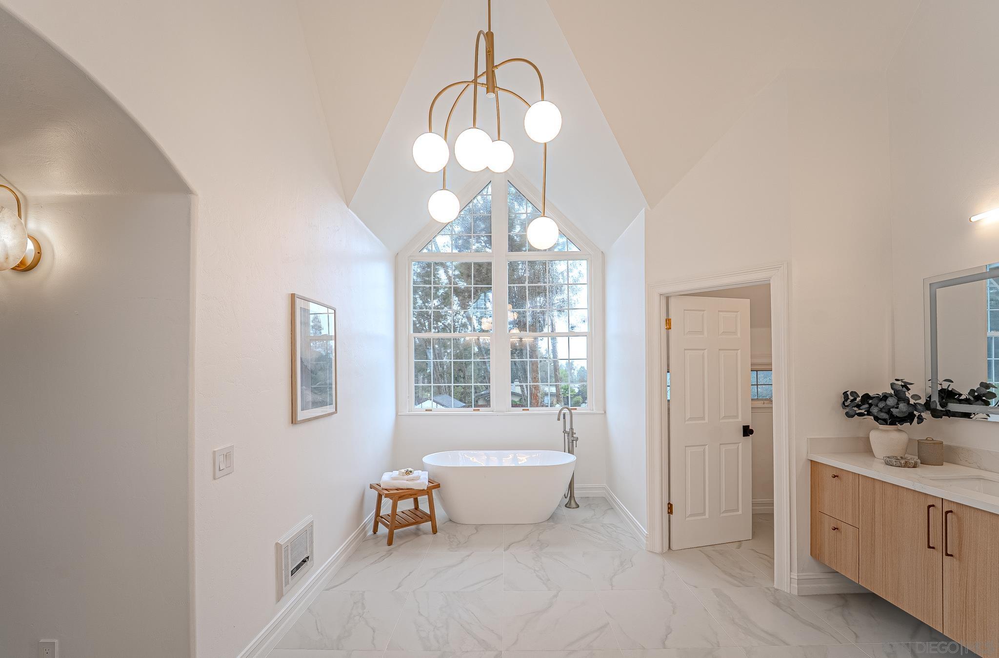 Detail Gallery Image 28 of 52 For 13746  Paseo Bonita, Poway,  CA 92064 - 4 Beds | 4/1 Baths