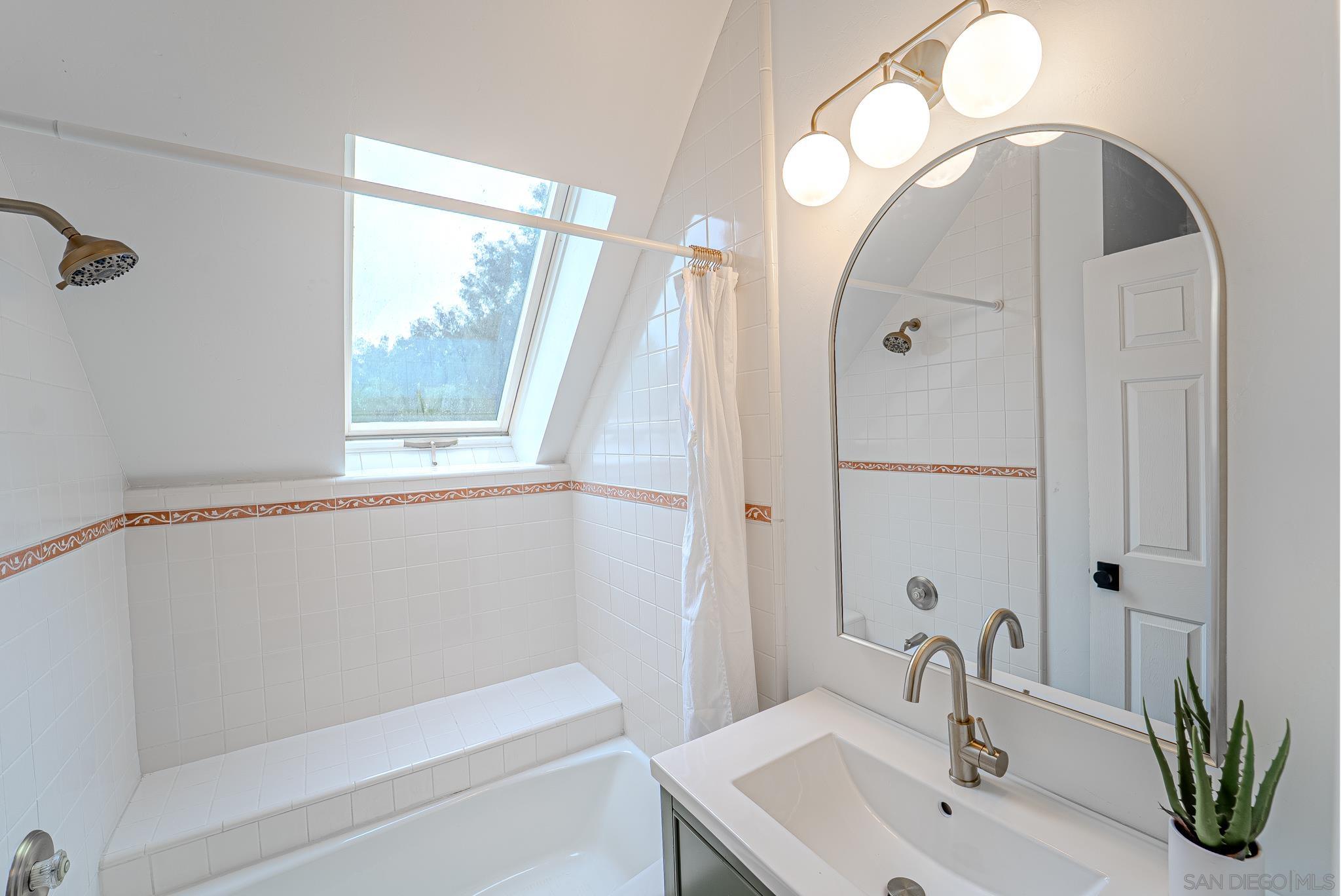 Detail Gallery Image 43 of 52 For 13746  Paseo Bonita, Poway,  CA 92064 - 4 Beds | 4/1 Baths