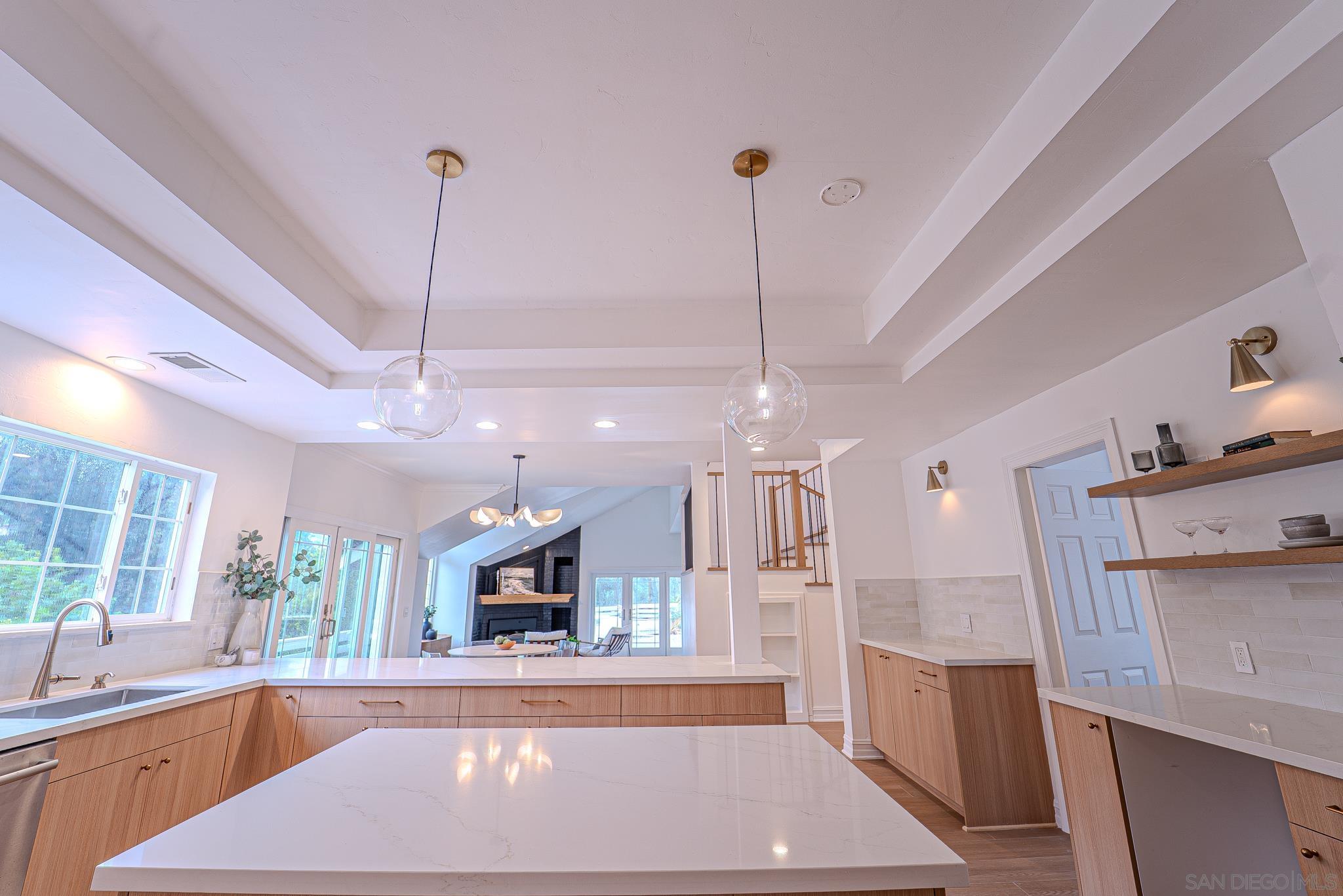 Detail Gallery Image 8 of 52 For 13746  Paseo Bonita, Poway,  CA 92064 - 4 Beds | 4/1 Baths