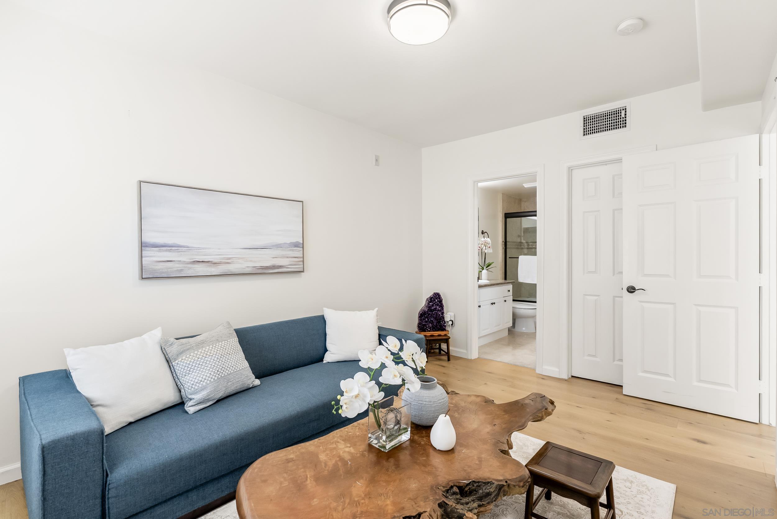 Detail Gallery Image 27 of 40 For 7520  Draper Ave  #3,  La Jolla,  CA 92037 - 3 Beds | 3/1 Baths