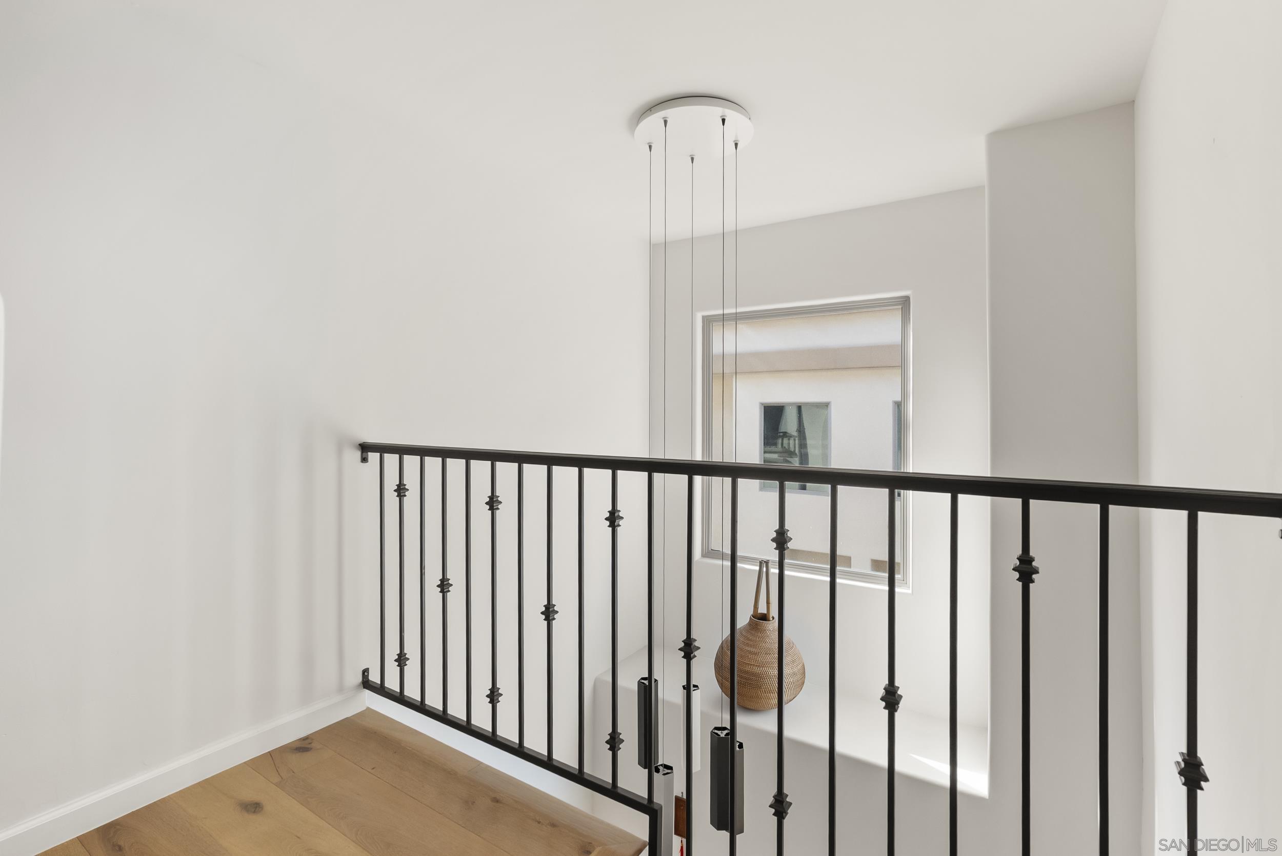 Detail Gallery Image 29 of 40 For 7520  Draper Ave  #3,  La Jolla,  CA 92037 - 3 Beds | 3/1 Baths