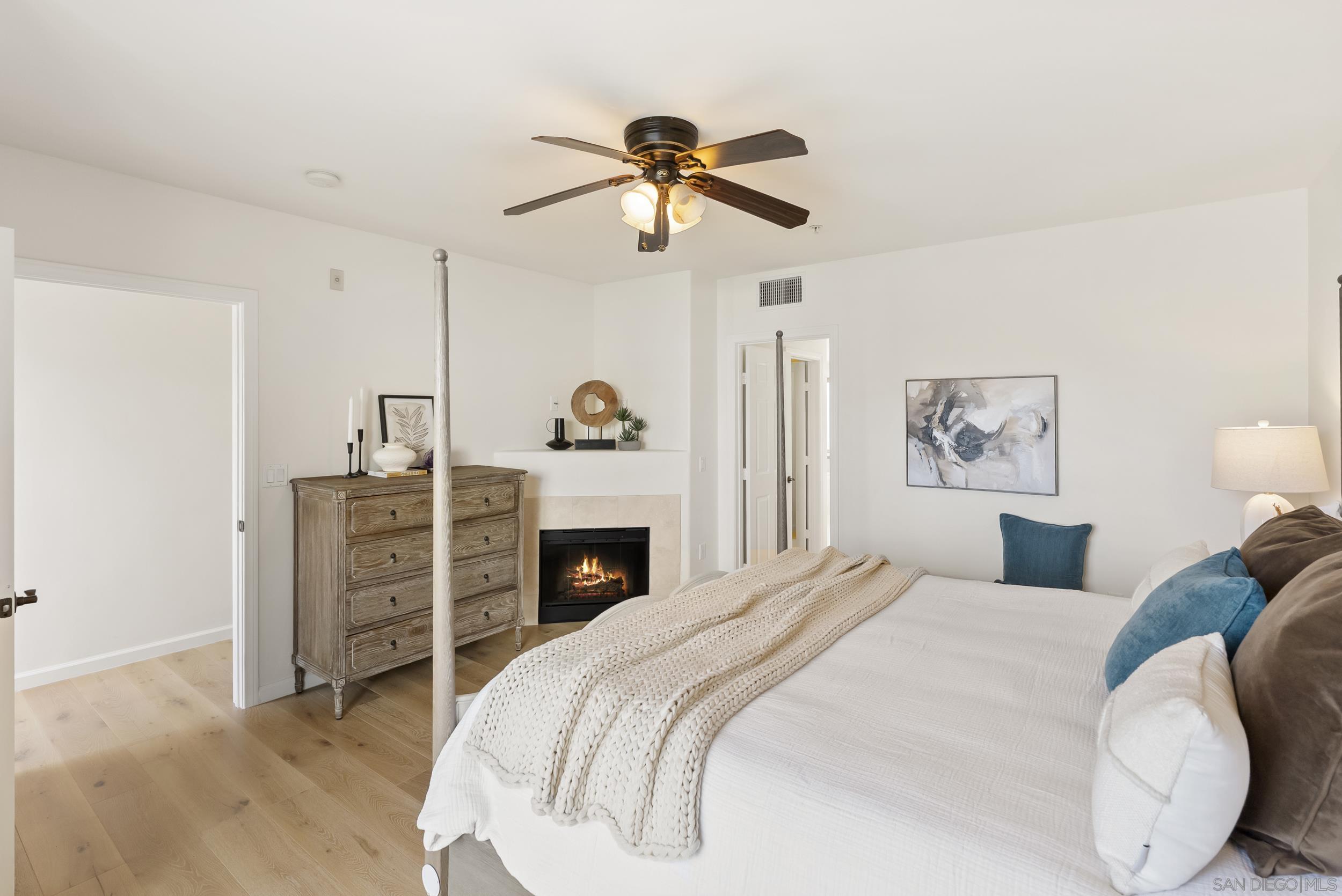 Detail Gallery Image 31 of 40 For 7520  Draper Ave  #3,  La Jolla,  CA 92037 - 3 Beds | 3/1 Baths
