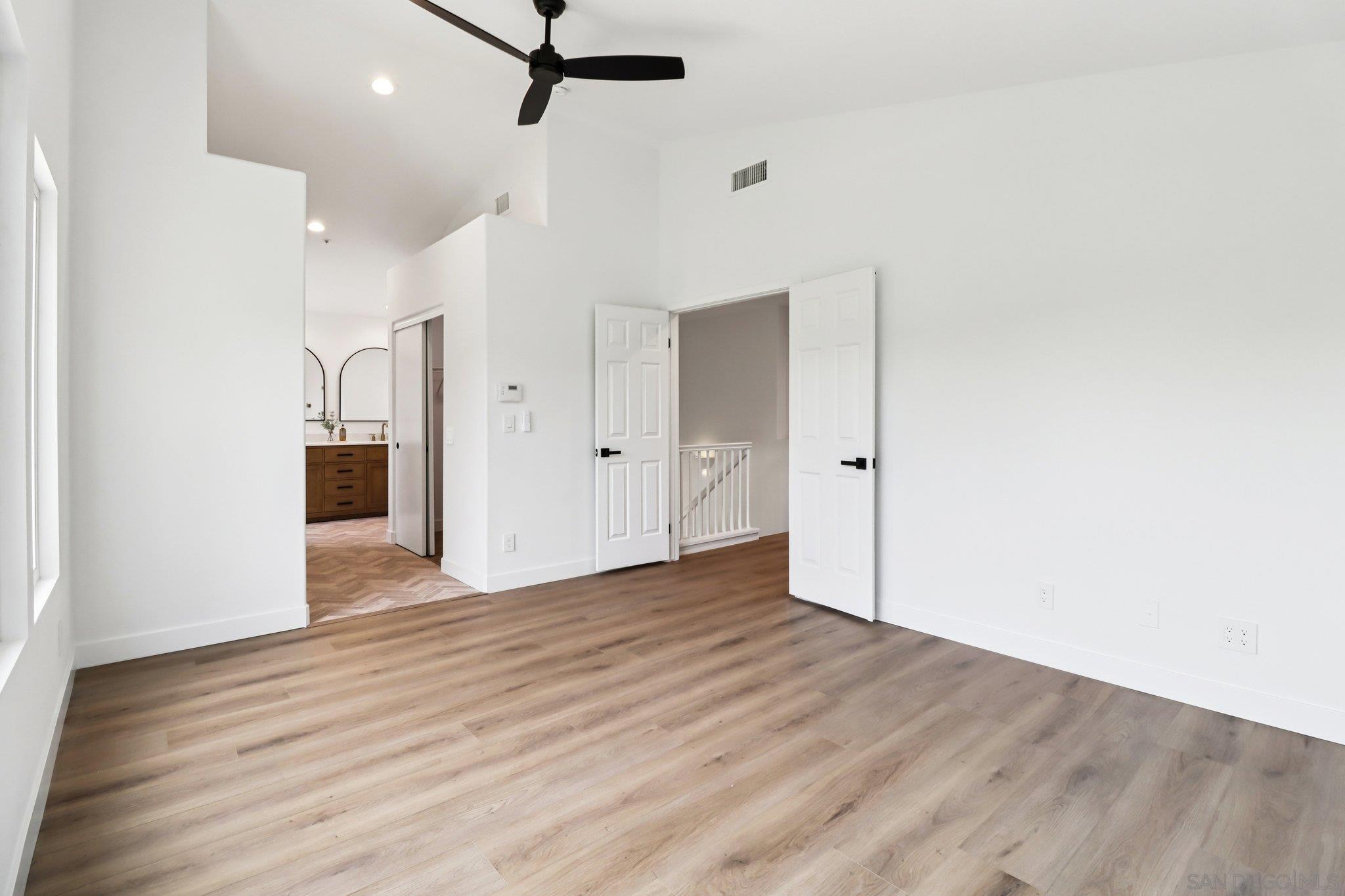 Detail Gallery Image 12 of 27 For 2082  Fairhope Loop, Vista,  CA 92081 - 4 Beds | 3 Baths