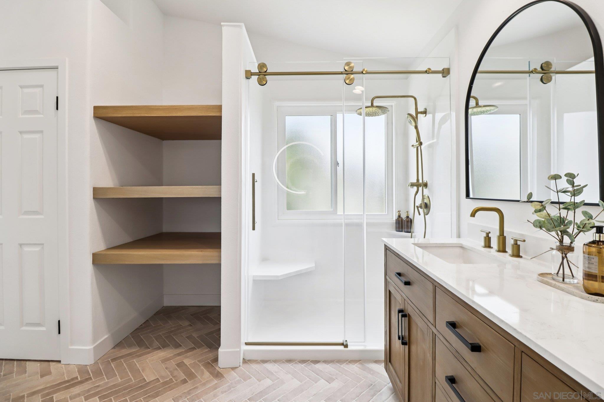 Detail Gallery Image 15 of 27 For 2082  Fairhope Loop, Vista,  CA 92081 - 4 Beds | 3 Baths