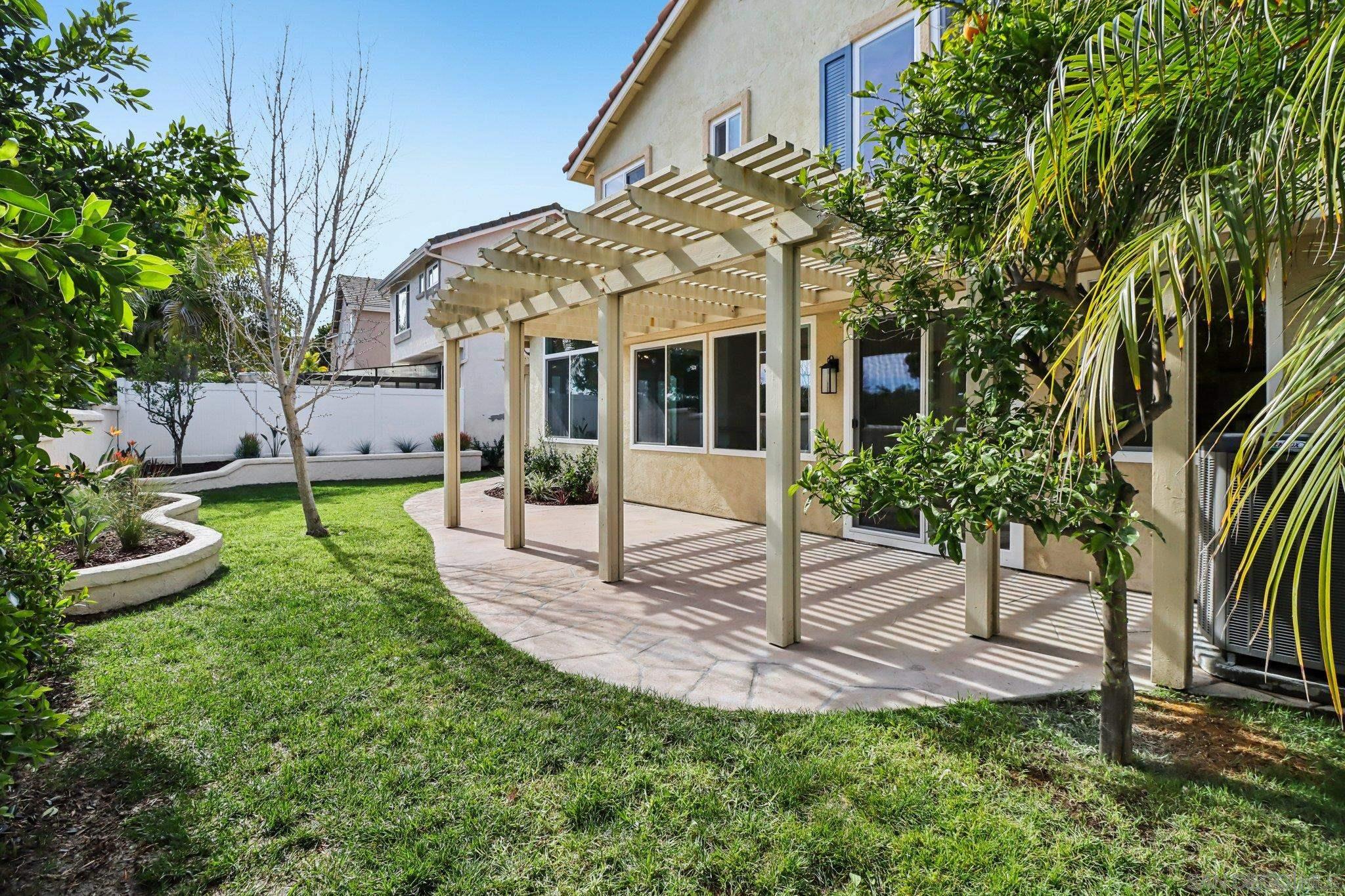 Detail Gallery Image 24 of 27 For 2082  Fairhope Loop, Vista,  CA 92081 - 4 Beds | 3 Baths