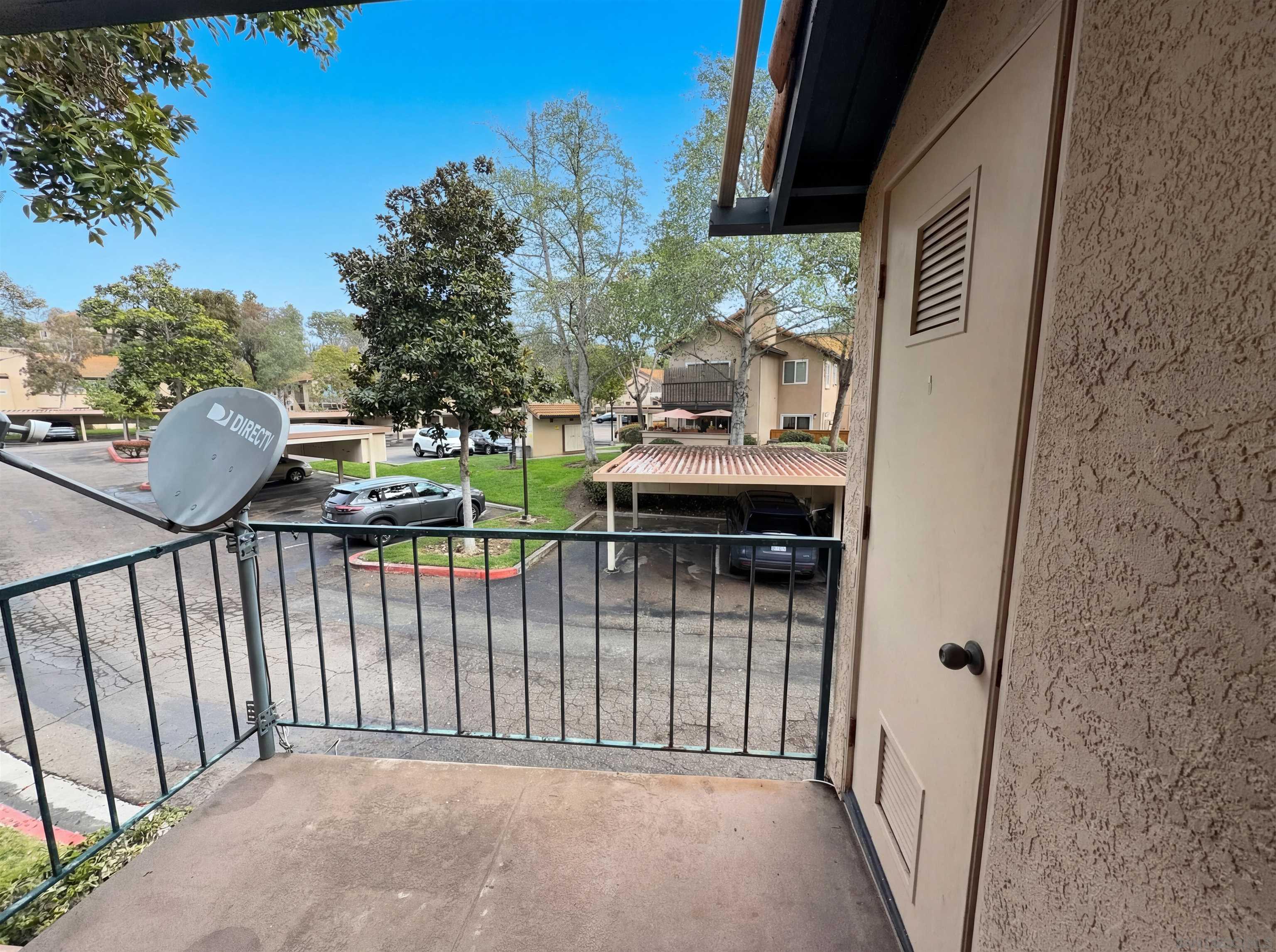 Detail Gallery Image 10 of 16 For 11231  Avenida De Los Lobos  #H,  San Diego,  CA 92127 - 2 Beds | 2 Baths