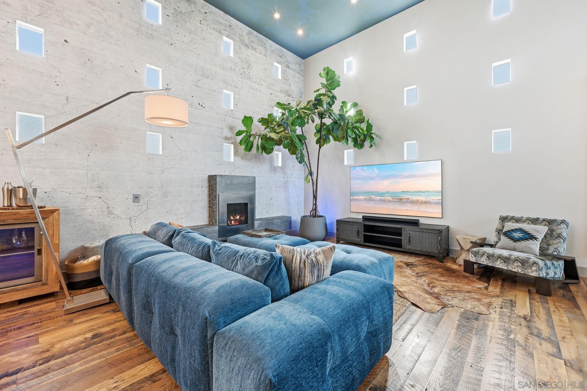 Detail Gallery Image 15 of 43 For 4065  Brant St, San Diego,  CA 92103 - 2 Beds | 3 Baths