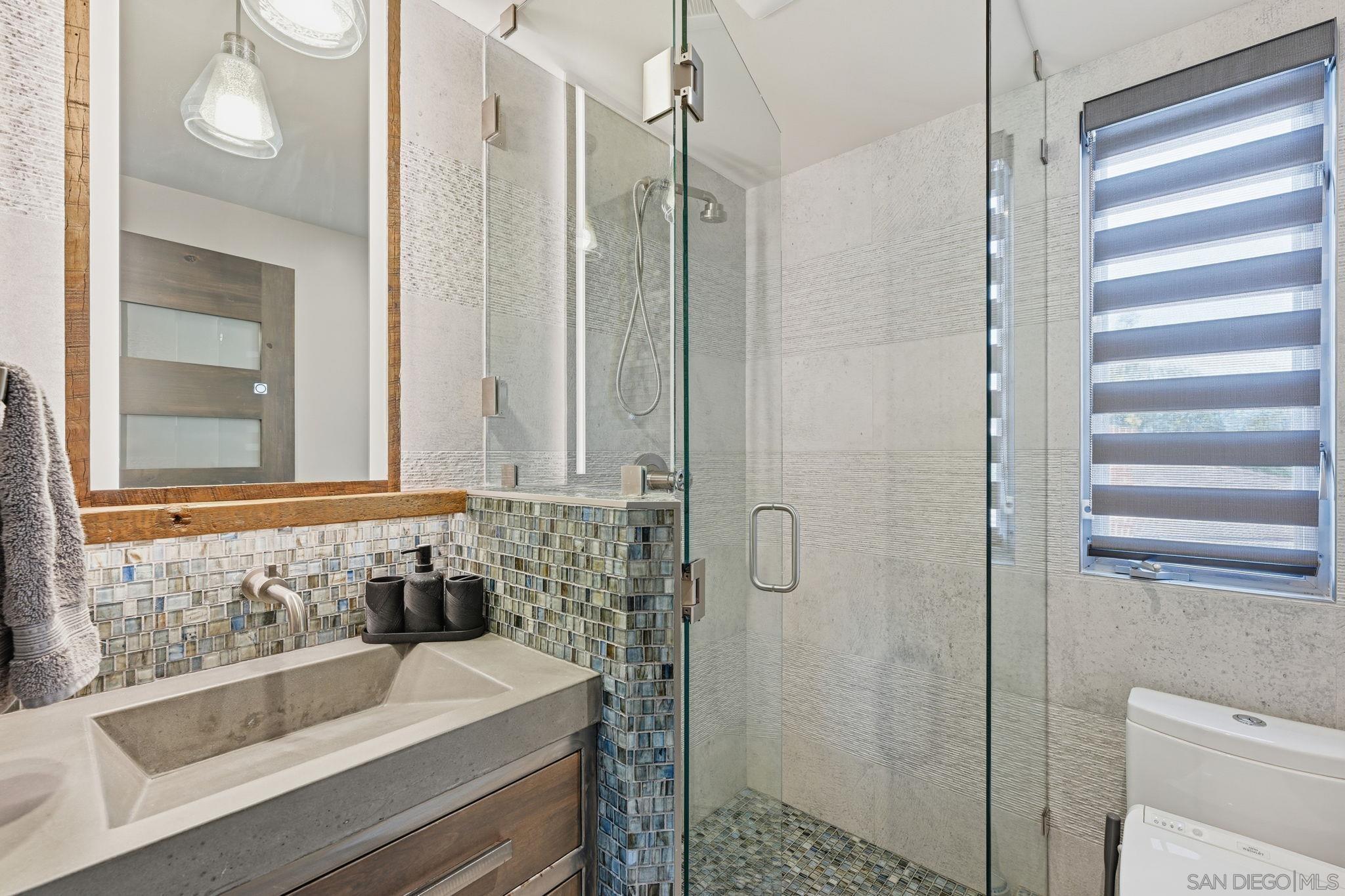 Detail Gallery Image 27 of 43 For 4065  Brant St, San Diego,  CA 92103 - 2 Beds | 3 Baths