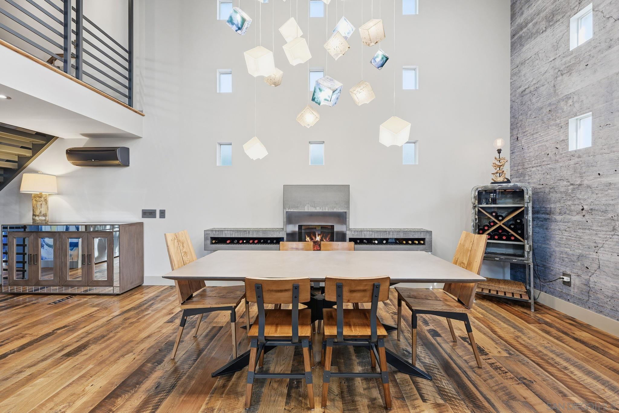 Detail Gallery Image 4 of 43 For 4065  Brant St, San Diego,  CA 92103 - 2 Beds | 3 Baths