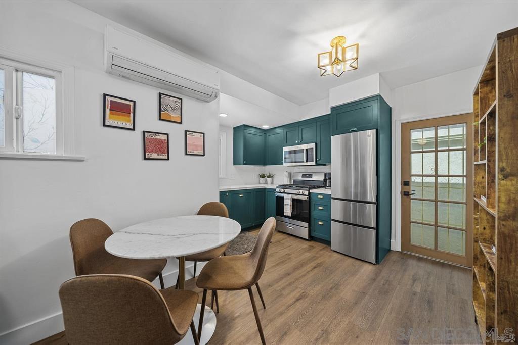 Detail Gallery Image 7 of 37 For 2926  Polk Ave, San Diego,  CA 92104 - – Beds | – Baths