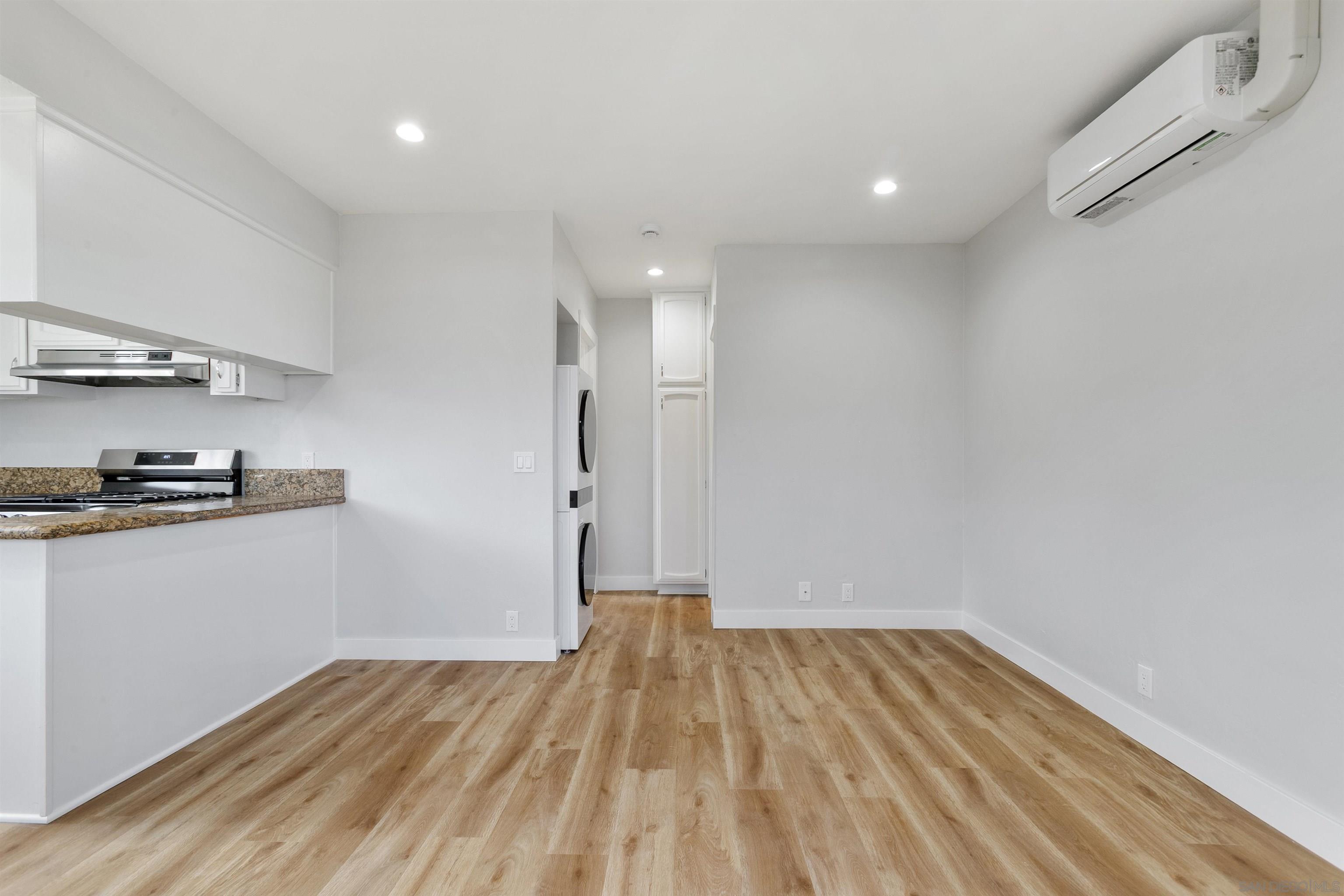 Detail Gallery Image 8 of 27 For 520 Pearl  Street  1, La Jolla,  CA 92037 - 1 Beds | 1 Baths