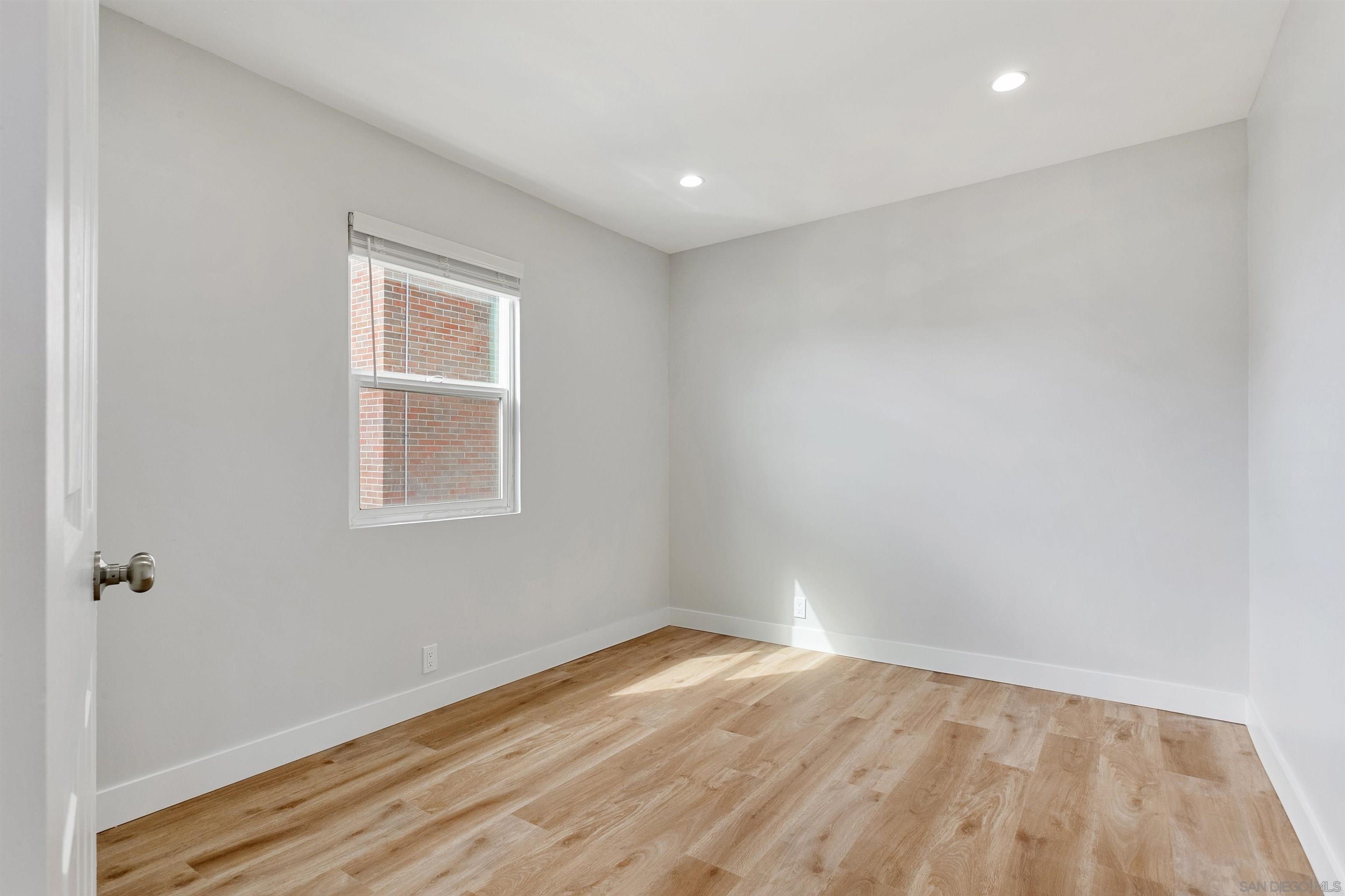 Detail Gallery Image 12 of 27 For 520 Pearl  Street  2, La Jolla,  CA 92037 - 1 Beds | 1 Baths