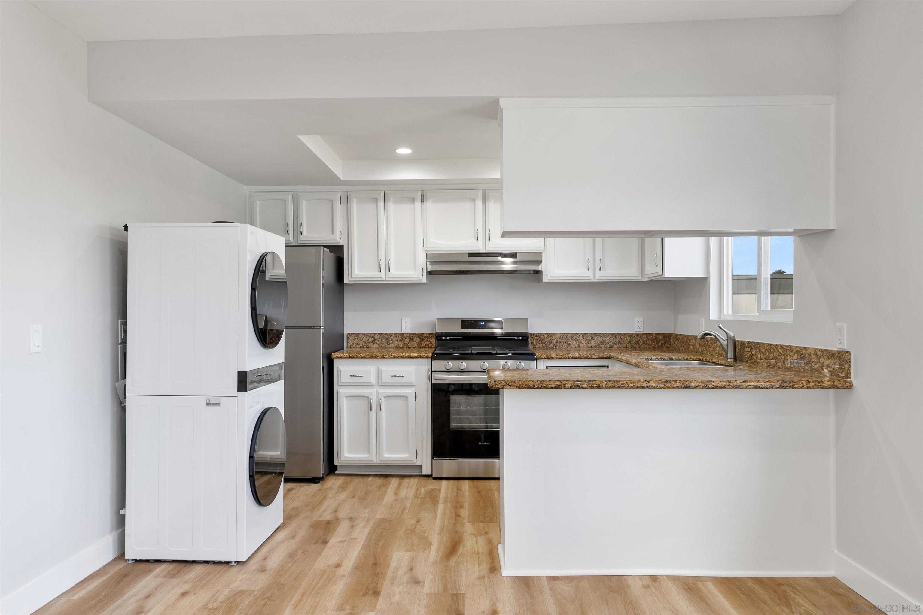 Detail Gallery Image 6 of 27 For 520 Pearl  Street  2, La Jolla,  CA 92037 - 1 Beds | 1 Baths