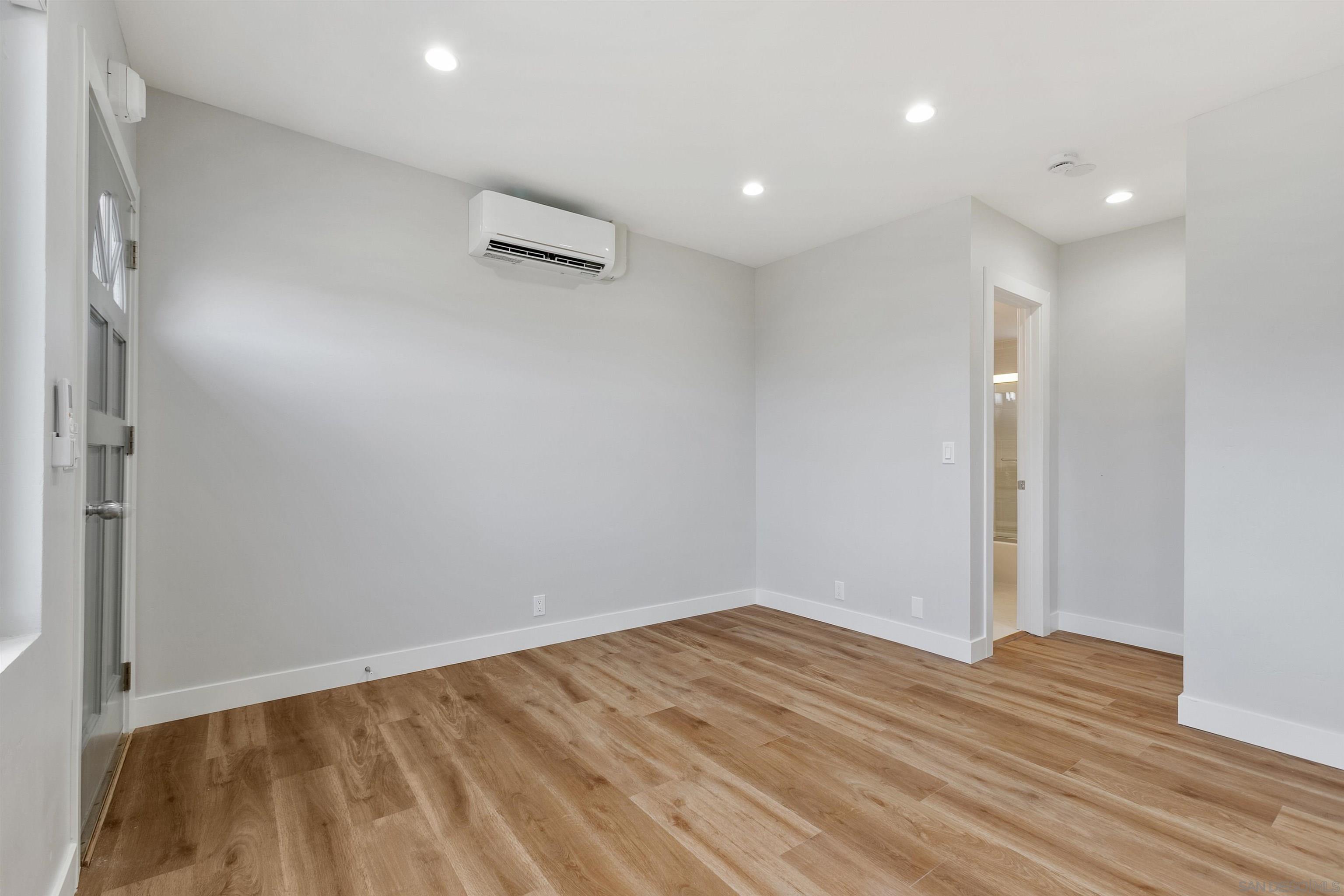 Detail Gallery Image 10 of 27 For 520 Pearl  Street  2, La Jolla,  CA 92037 - 1 Beds | 1 Baths