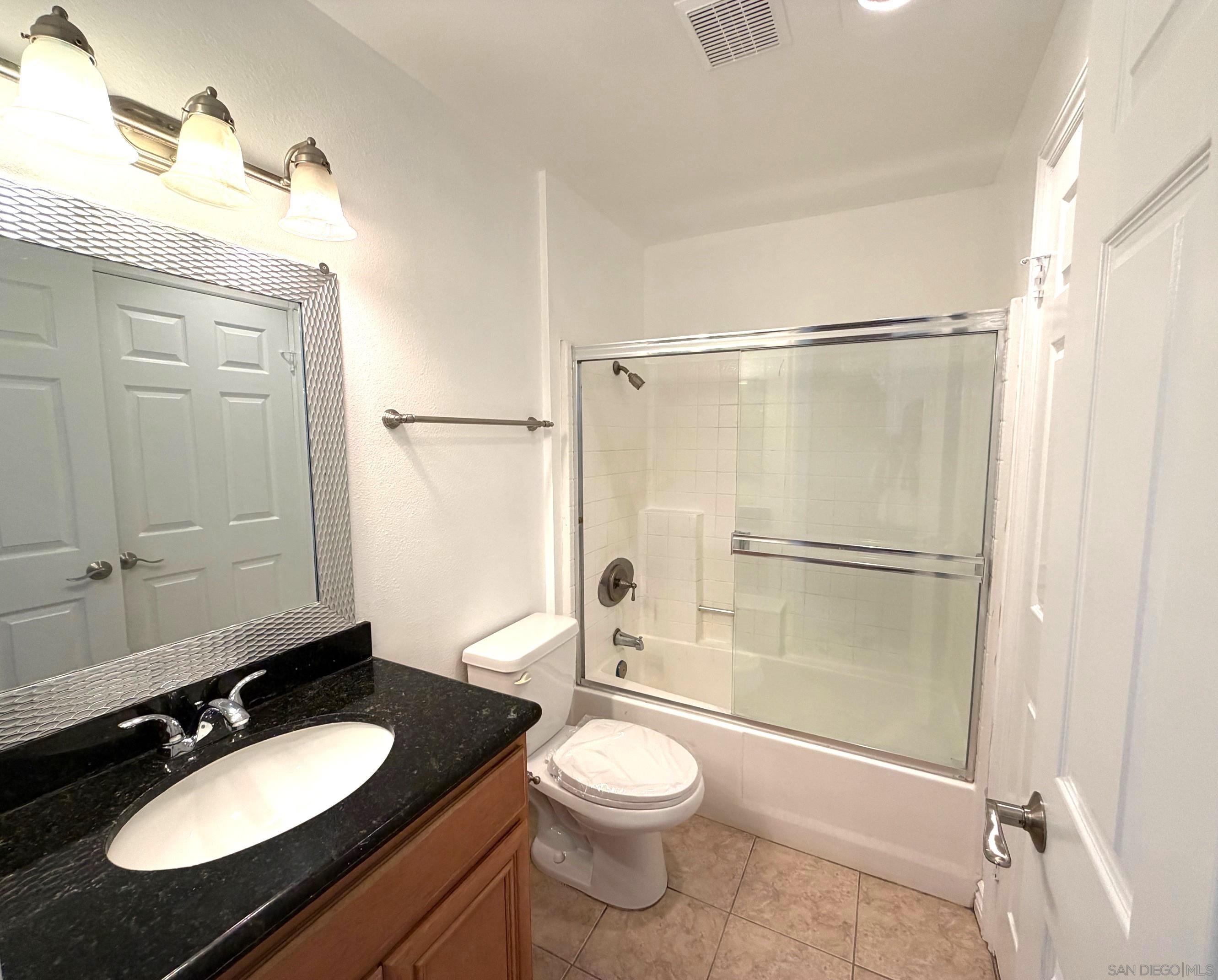 Detail Gallery Image 11 of 17 For 9929  Erma Road  204, San Diego,  CA 92131 - 2 Beds | 2 Baths