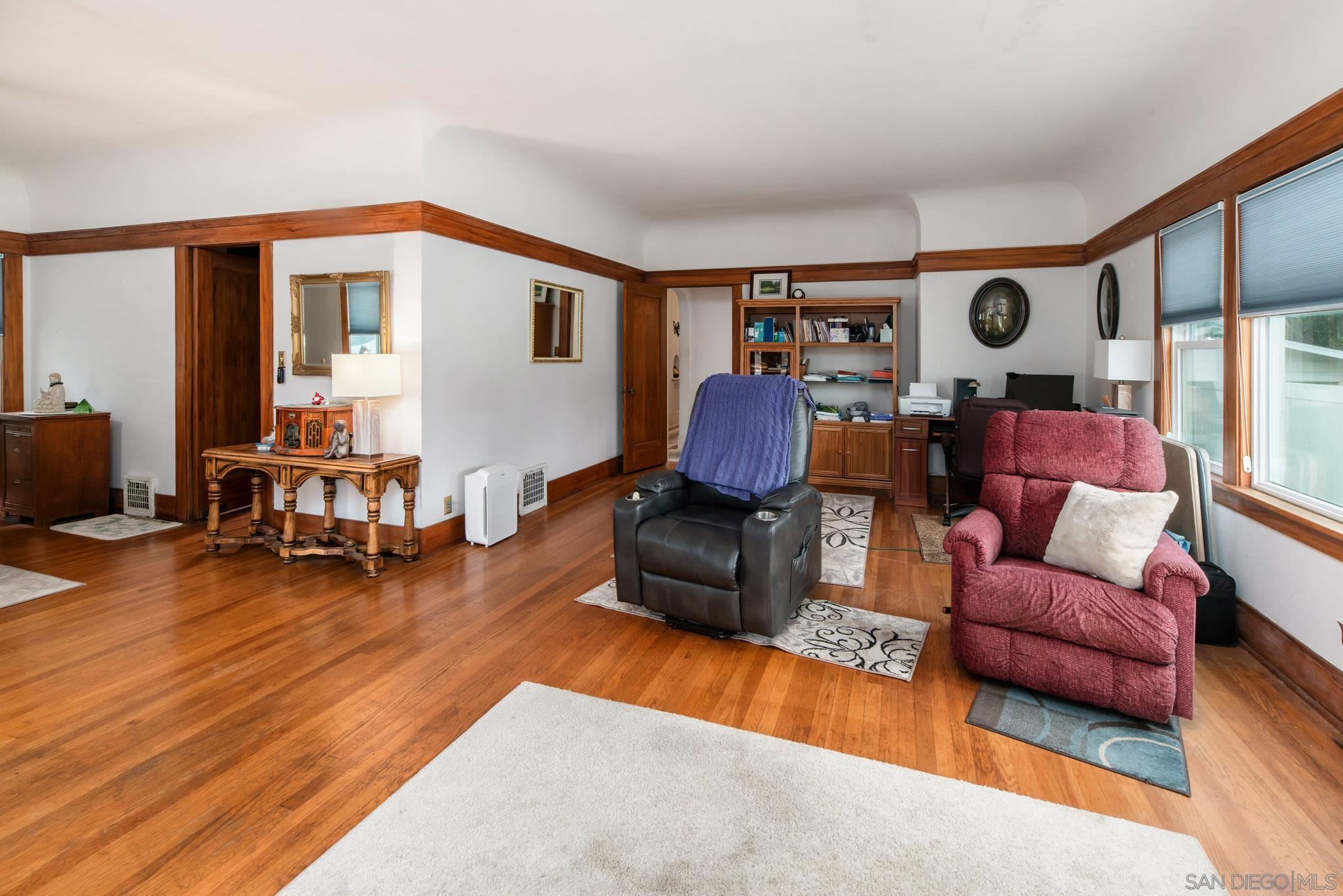 Detail Gallery Image 5 of 51 For 2911-15  Kalmia St, San Diego,  CA 92104 - 5 Beds | 3/1 Baths